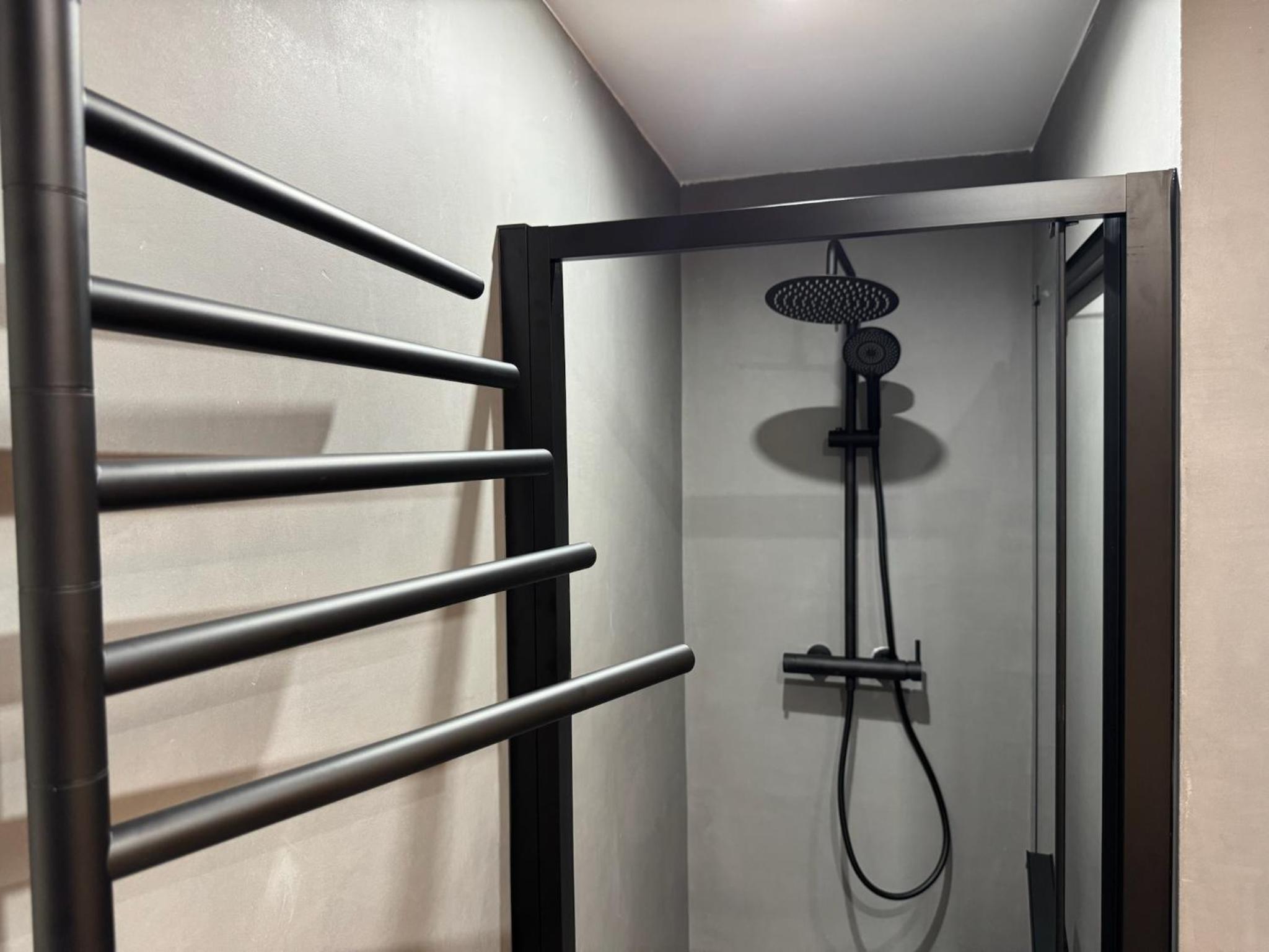 Deanes Califa Suites