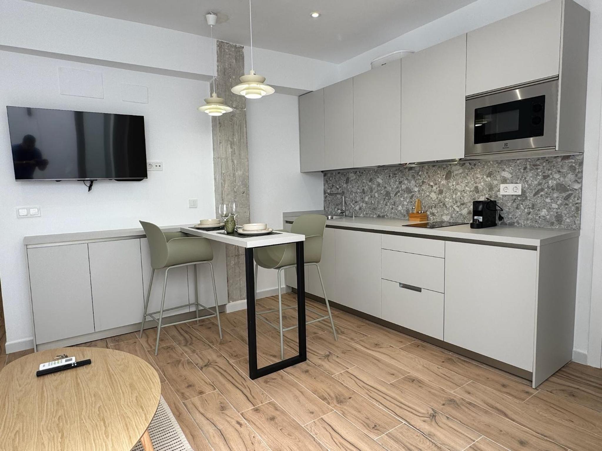 Deanes Califa Suites