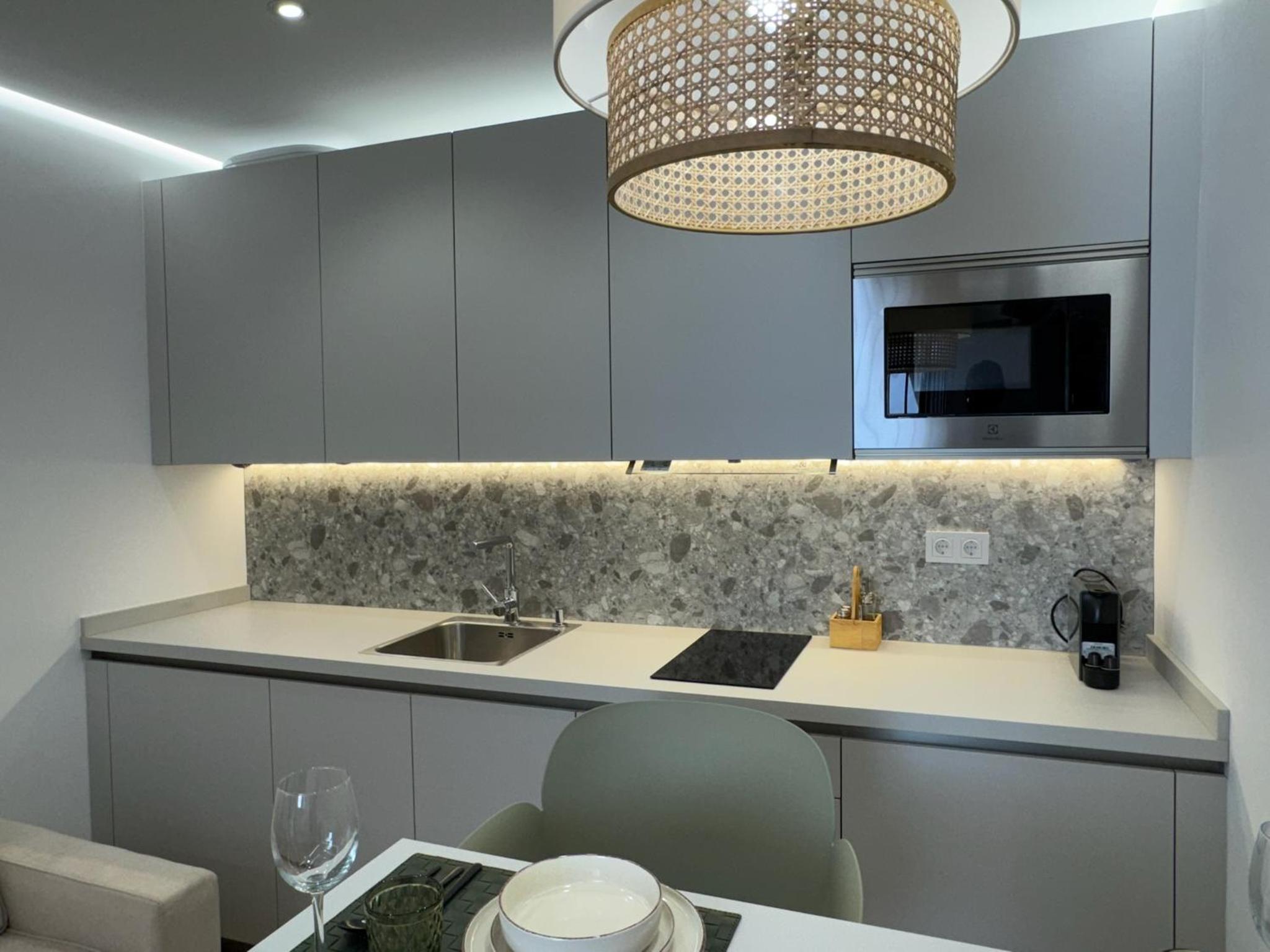 Deanes Califa Suites