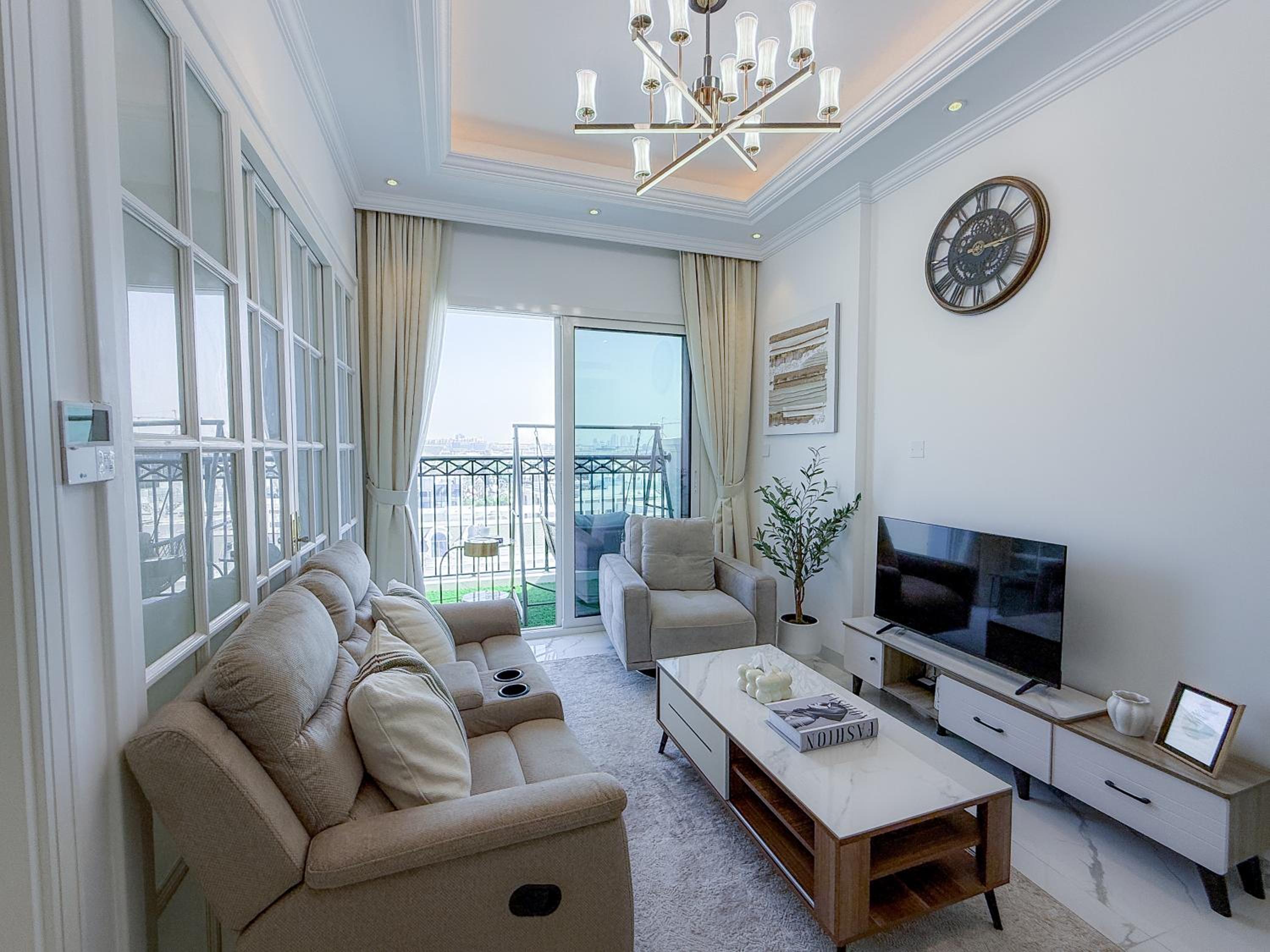 1BR Lagoon View Luxury Spa Retreat near Miracle Garden