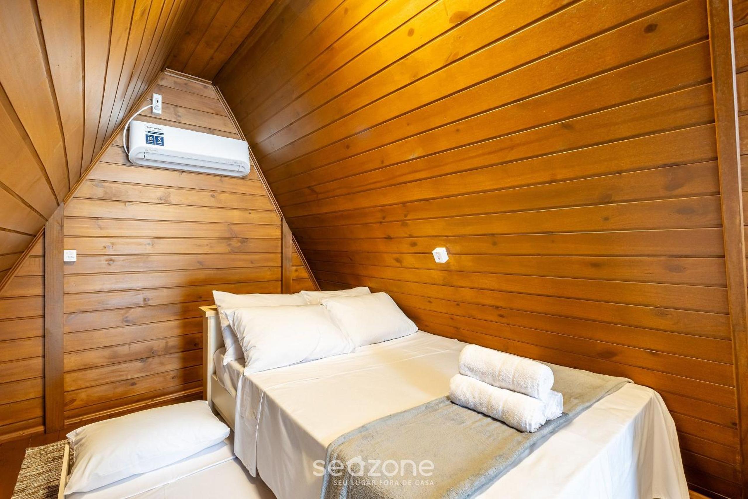 Comfortable and Sophisticated Accommodations Just Minutes from the Beach - VIL