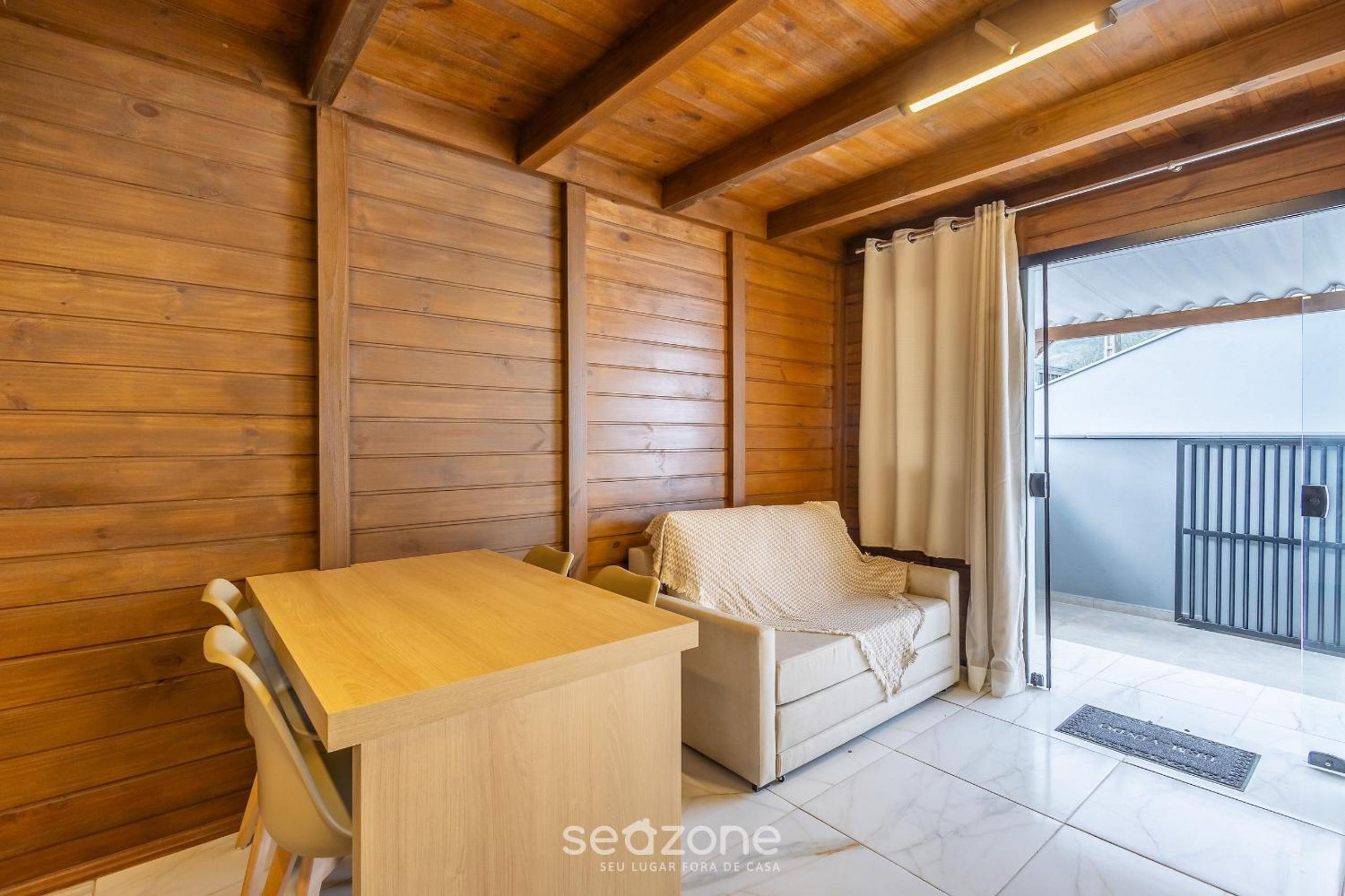 Comfortable and Sophisticated Accommodations Just Minutes from the Beach - VIL