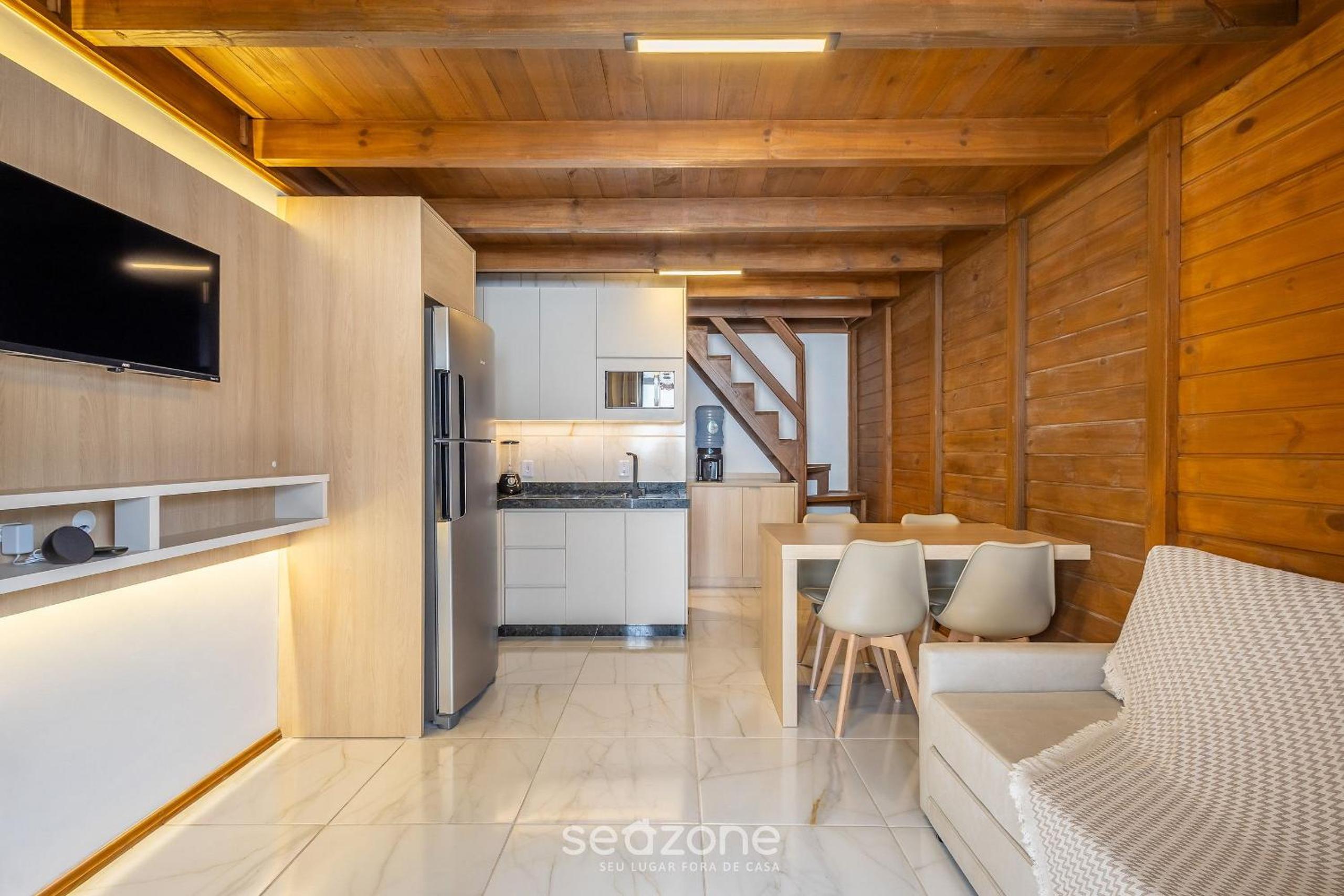 Comfortable and Sophisticated Accommodations Just Minutes from the Beach - VIL