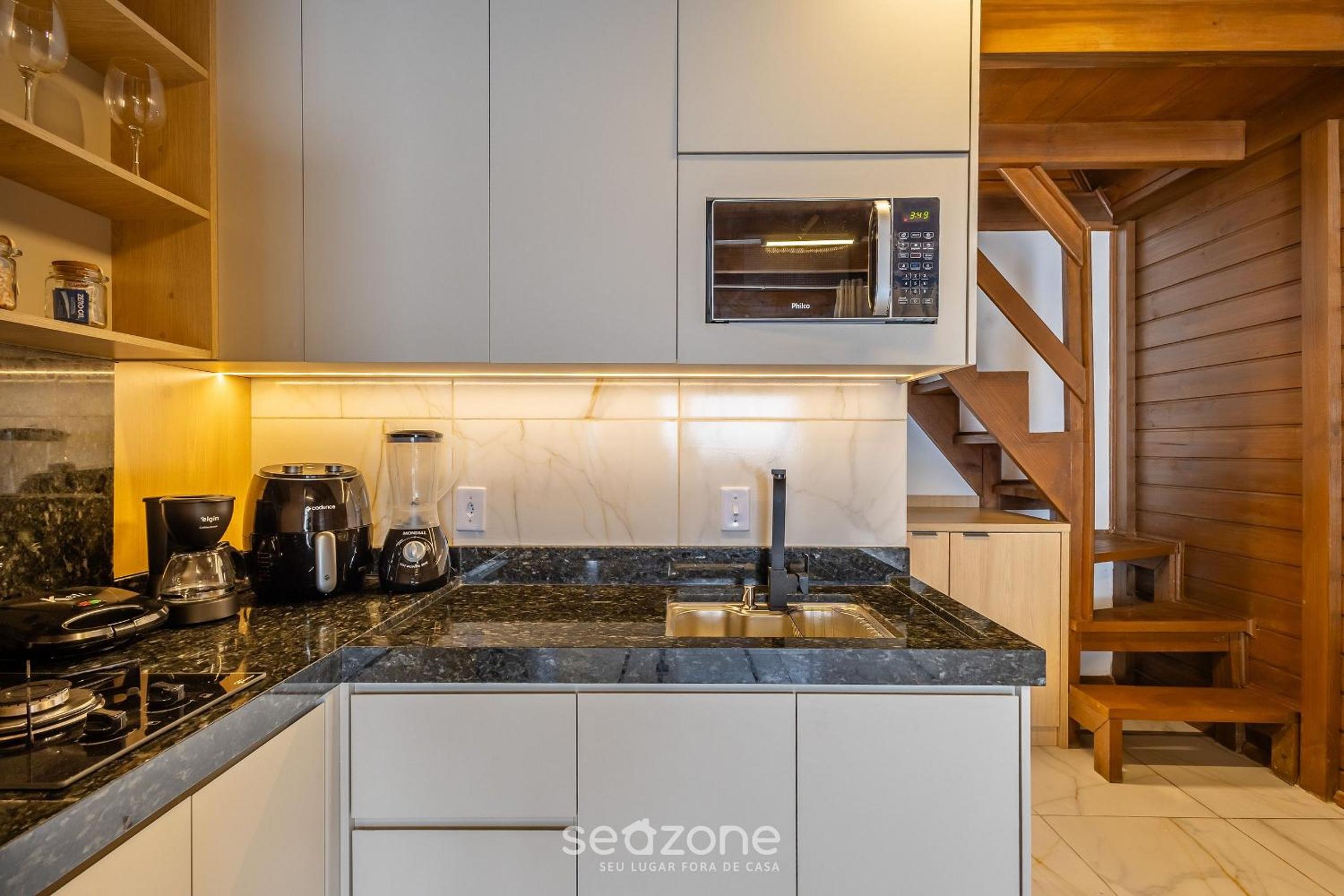 Comfortable and Sophisticated Accommodations Just Minutes from the Beach - VIL