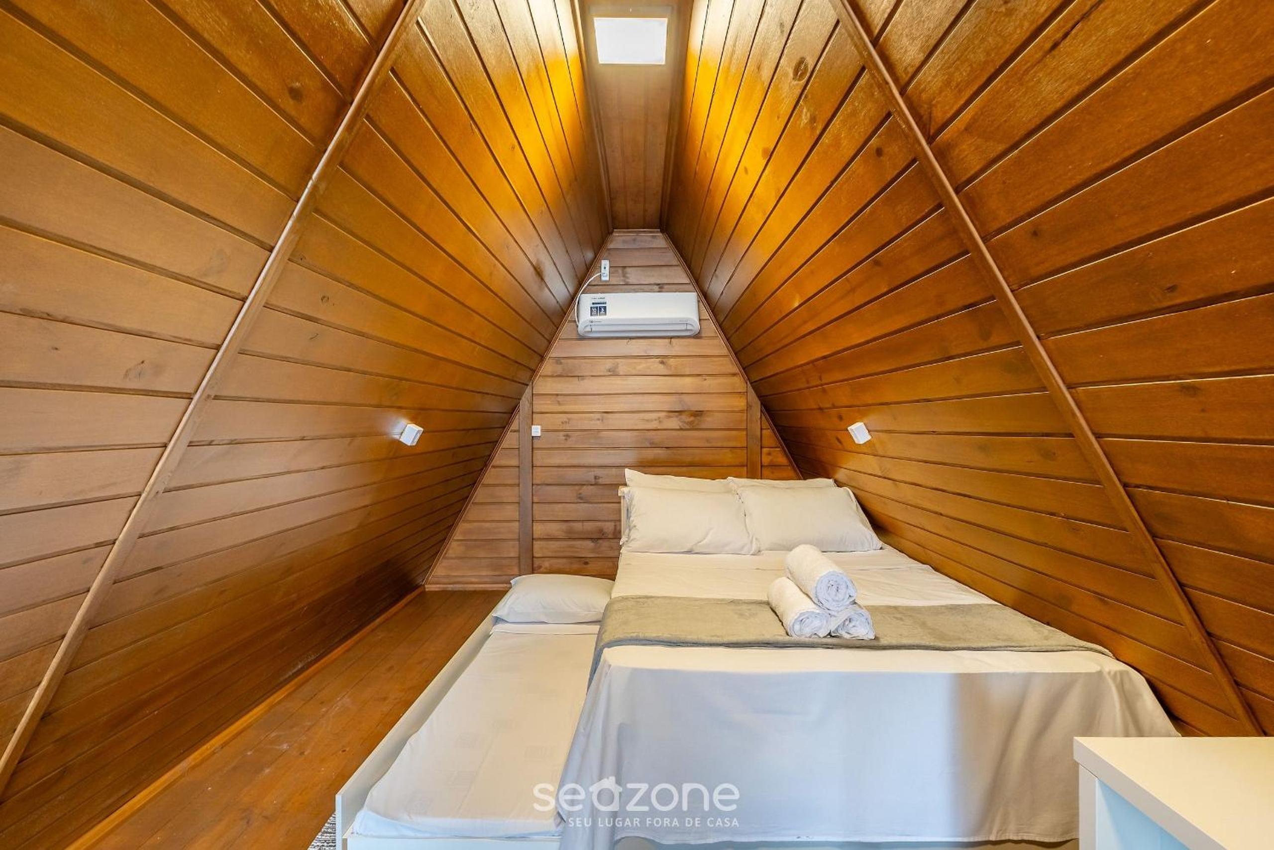Comfortable and Sophisticated Accommodations Just Minutes from the Beach - VIL