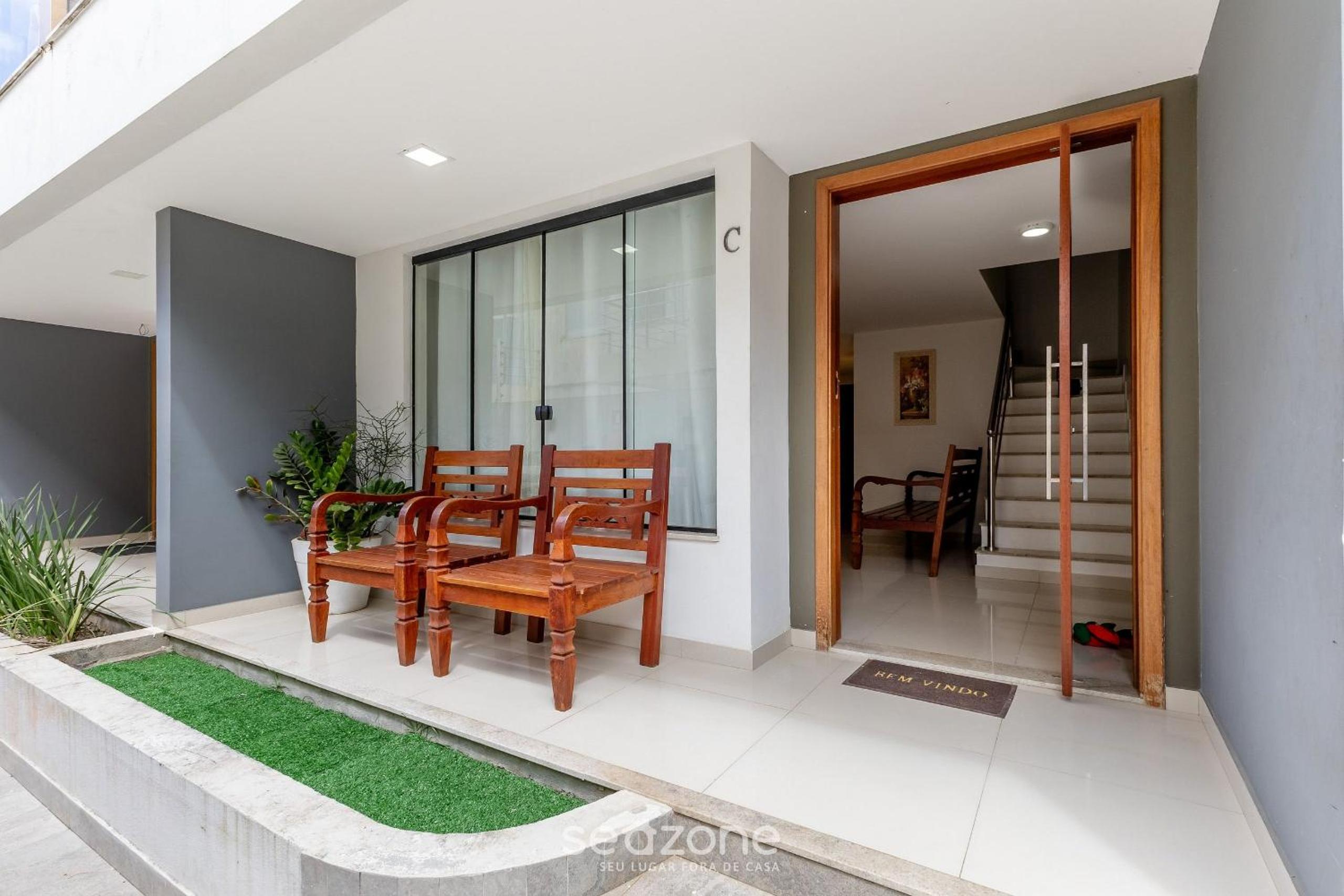 Apt w/ terrace & BBQ 100m from the sea ELLC0000