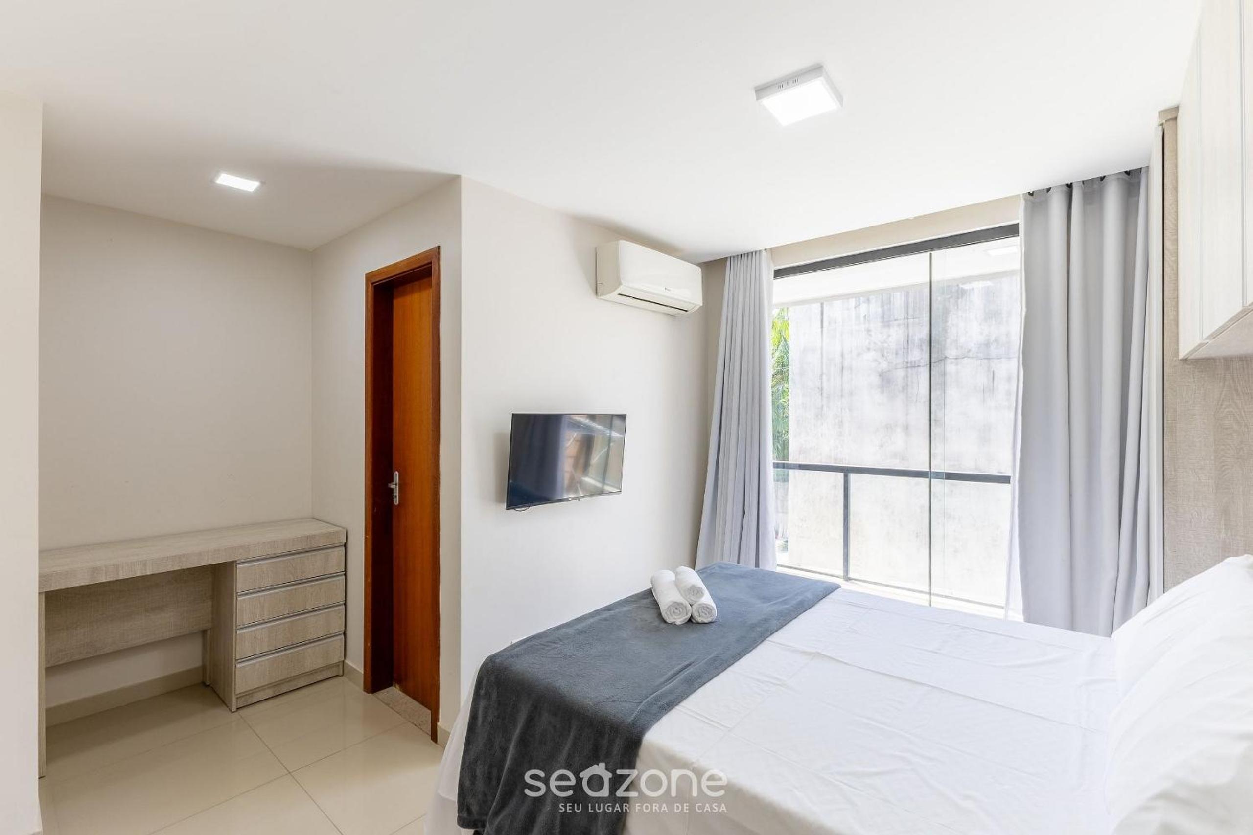 Apt w/ terrace & BBQ 100m from the sea ELLC0000