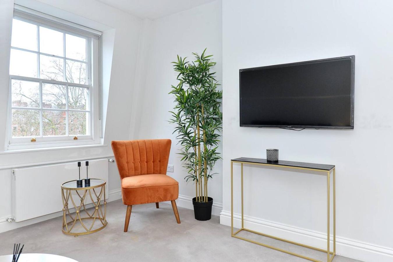 Cadogan Square Penthouse - Best Location