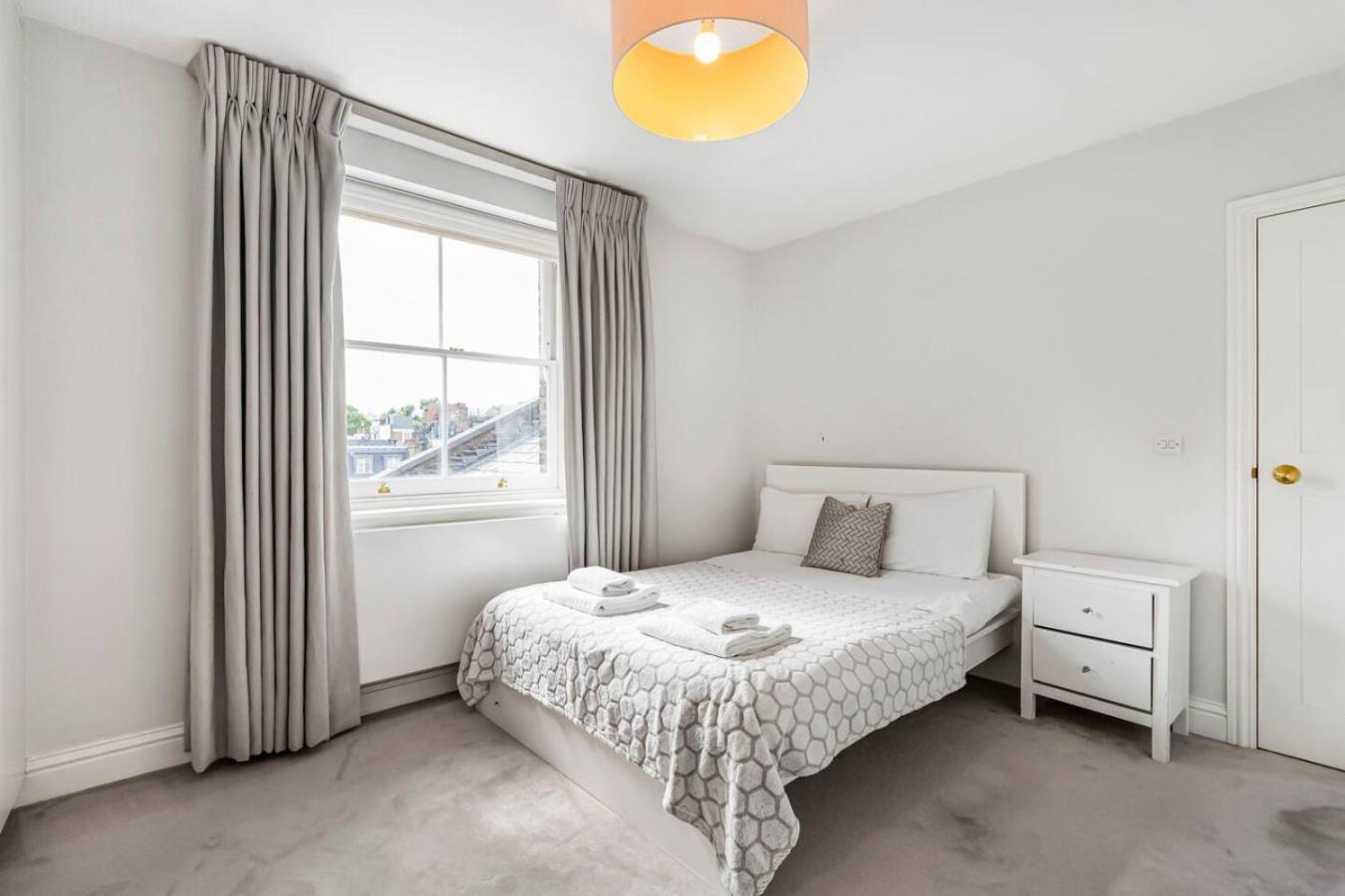 Cadogan Square Penthouse - Best Location