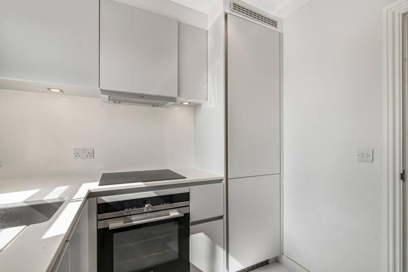 Cadogan Square Penthouse - Best Location