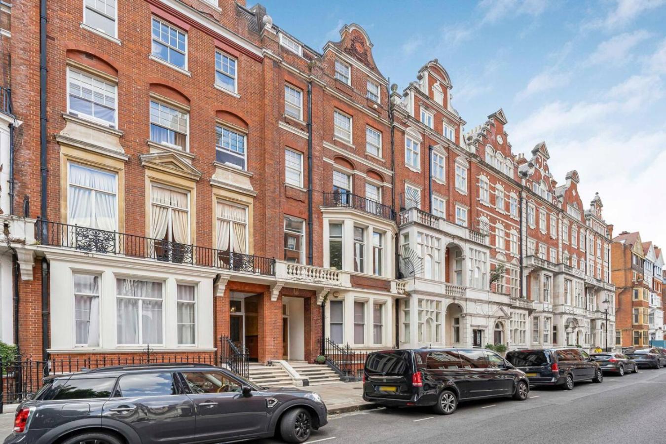 Cadogan Square Penthouse - Best Location