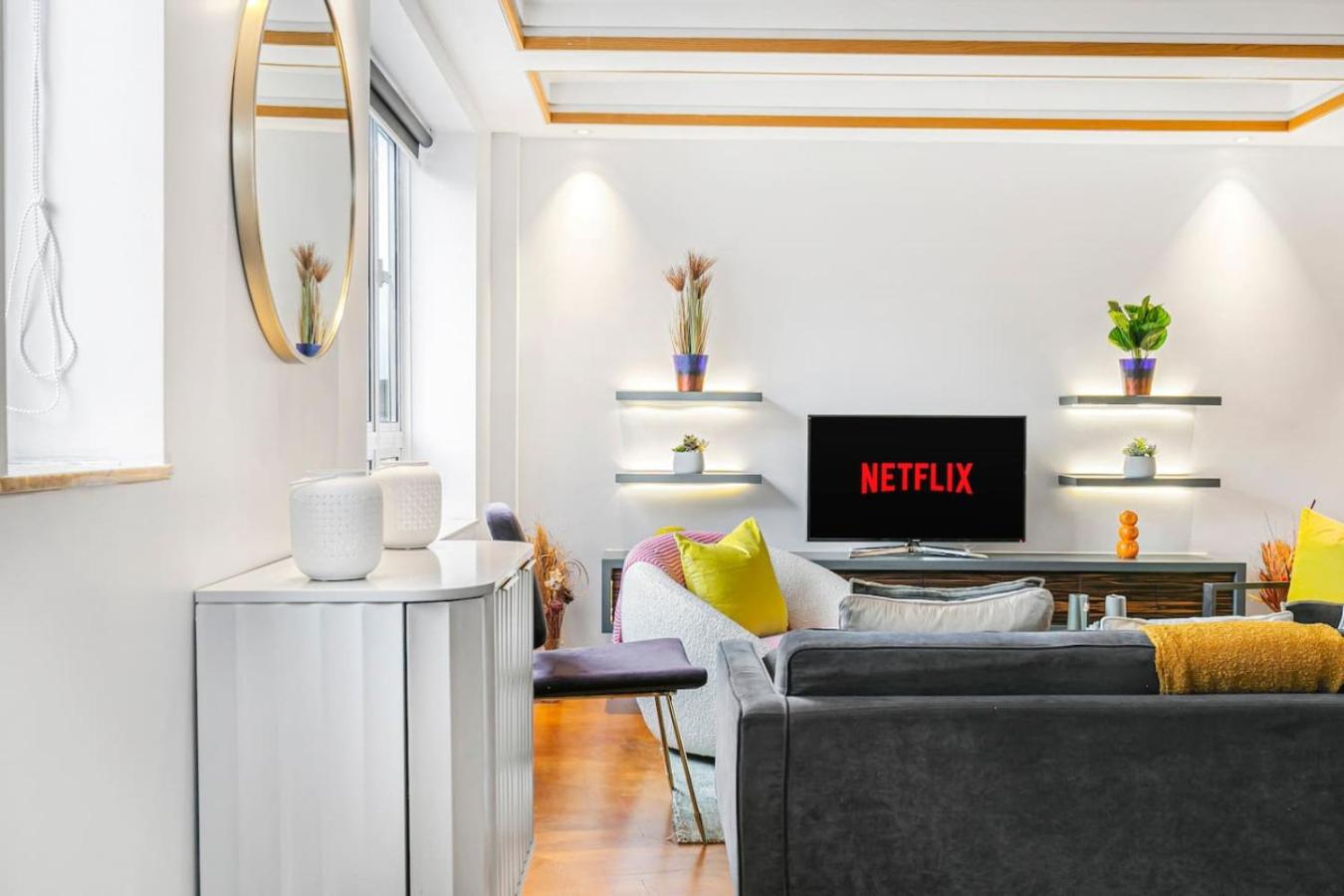 Stylish Chelsea Home - Elevator and Best Location