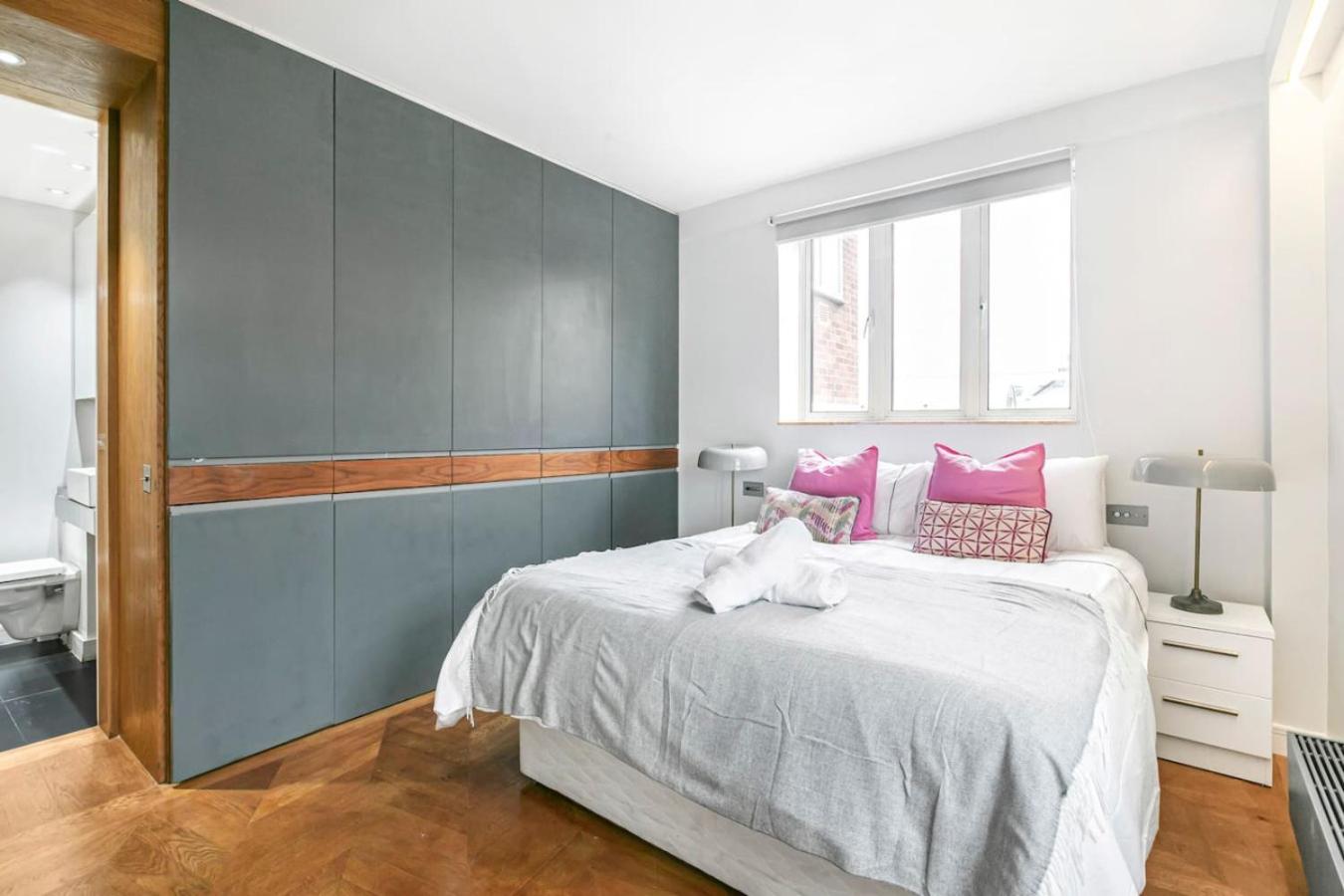 Stylish Chelsea Home - Elevator and Best Location