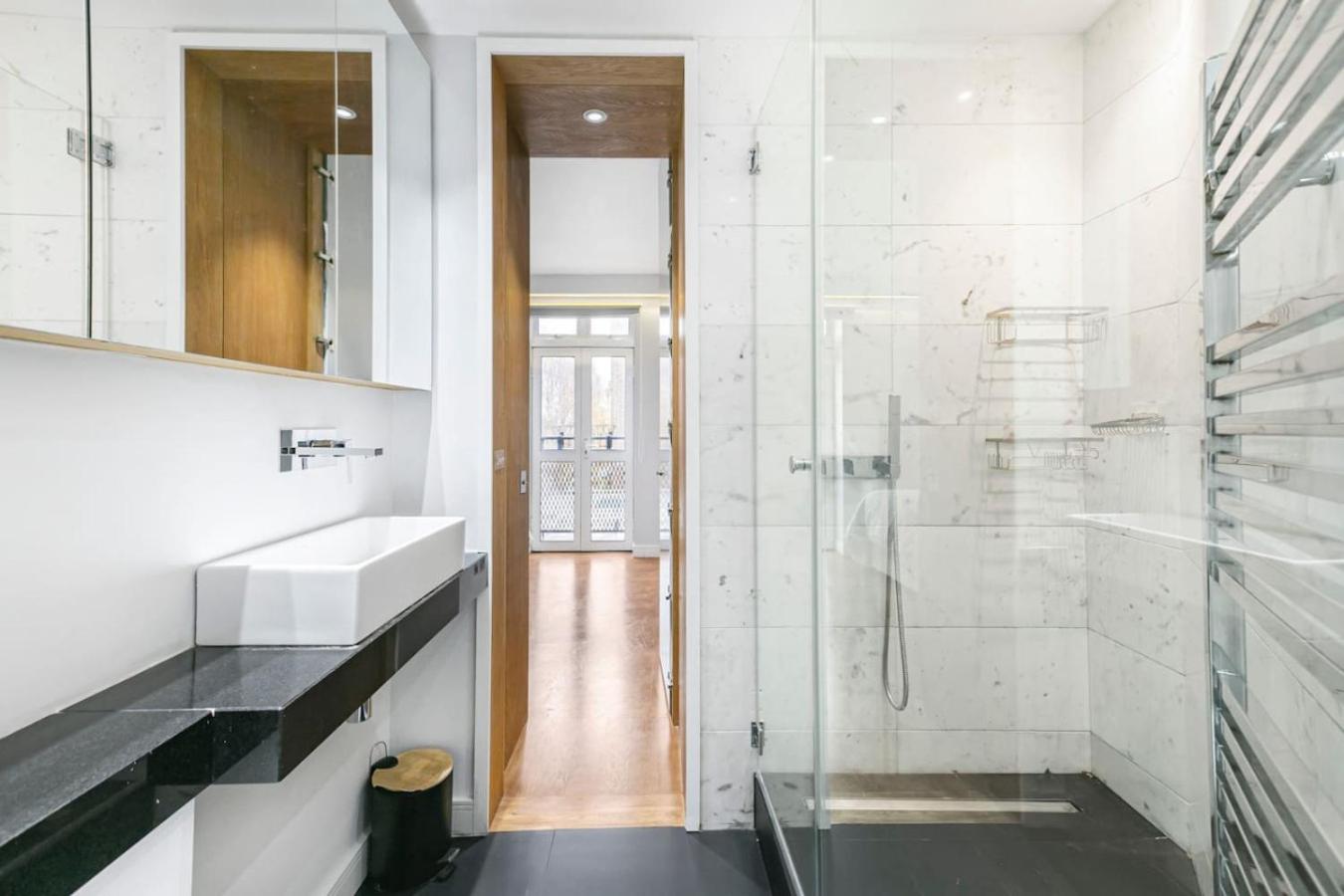 Stylish Chelsea Home - Elevator and Best Location