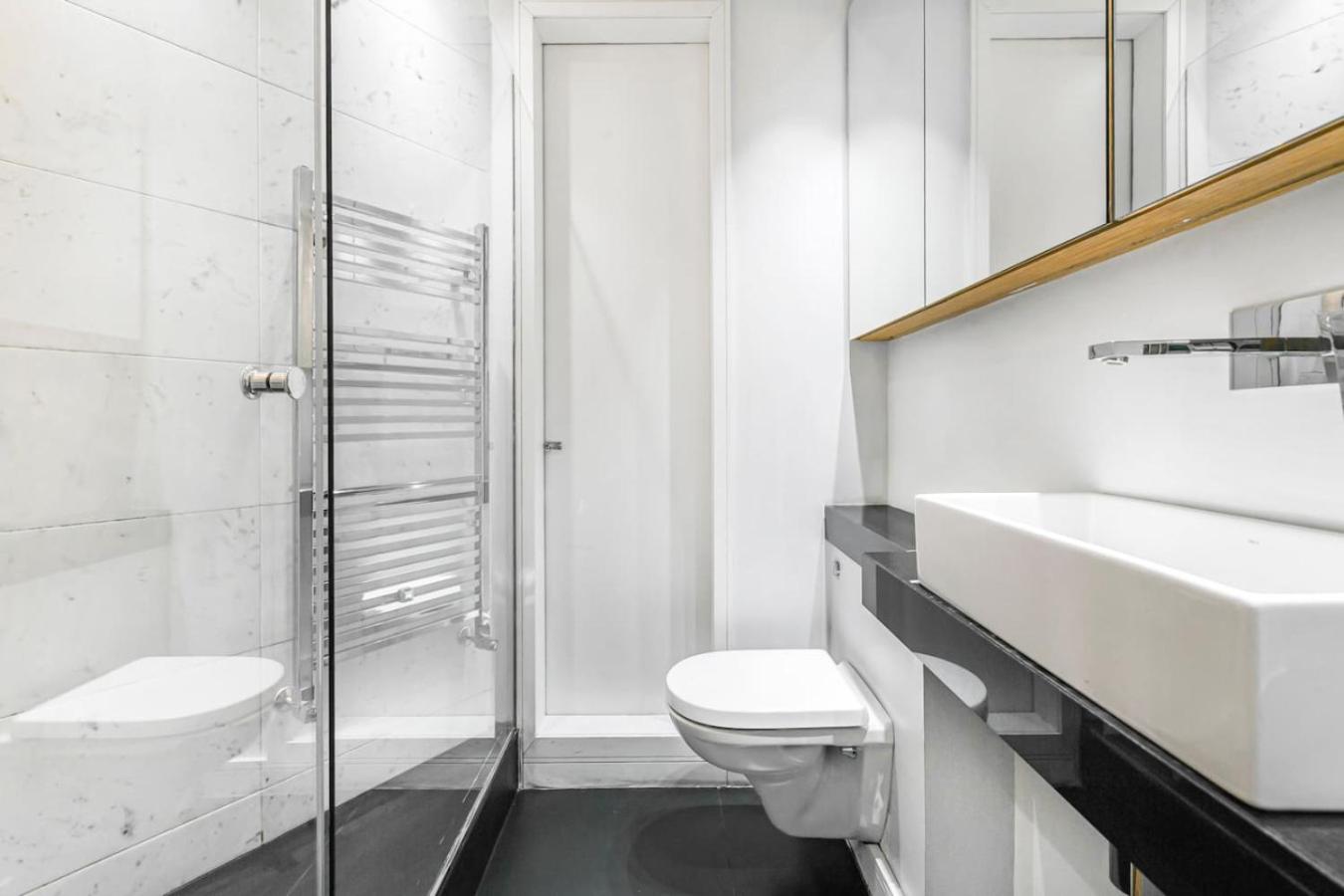 Stylish Chelsea Home - Elevator and Best Location
