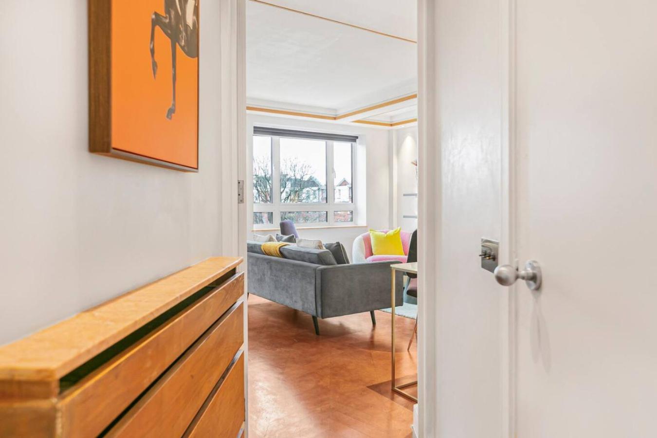 Stylish Chelsea Home - Elevator and Best Location