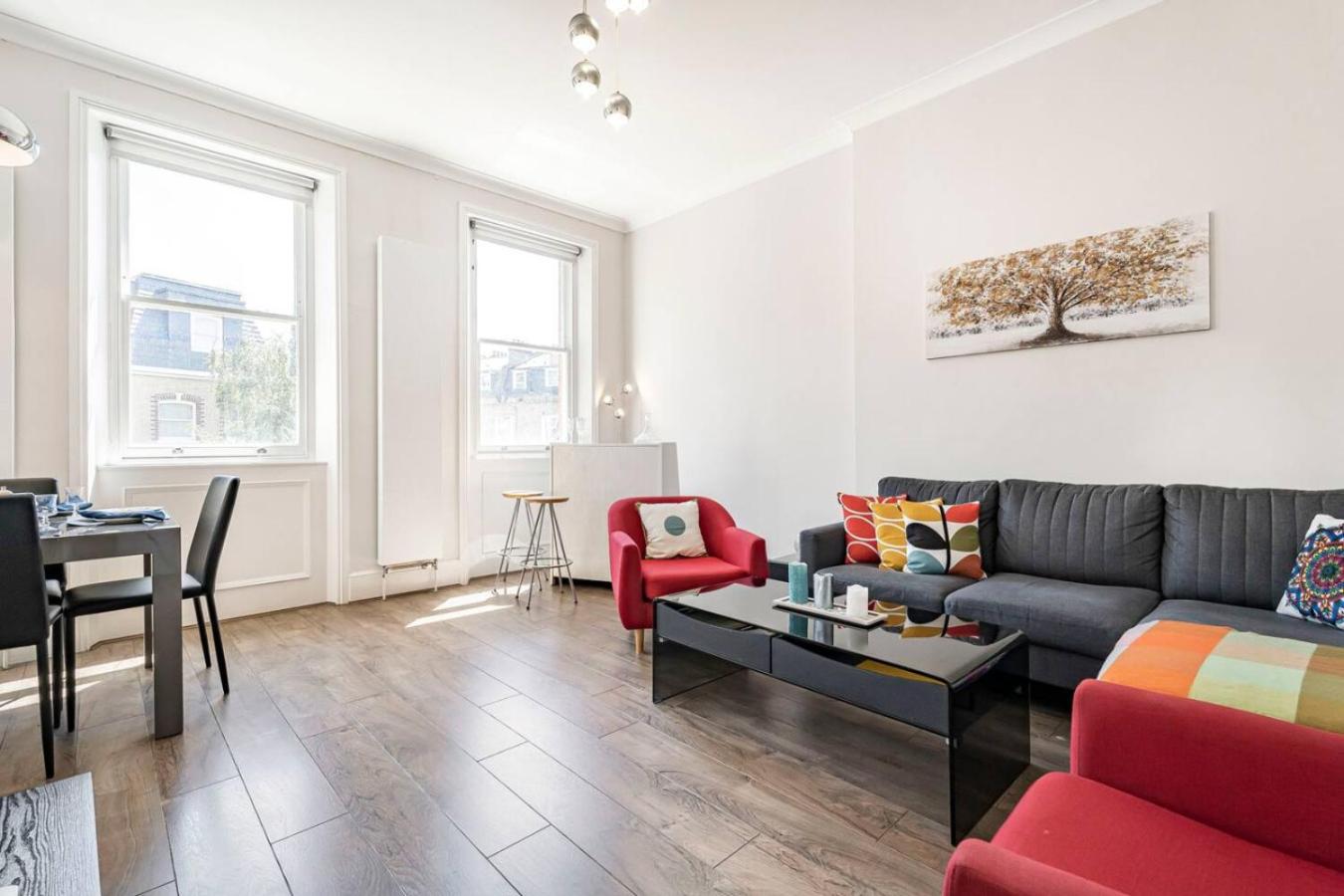 Stylish Kensington Home - Amazing Location