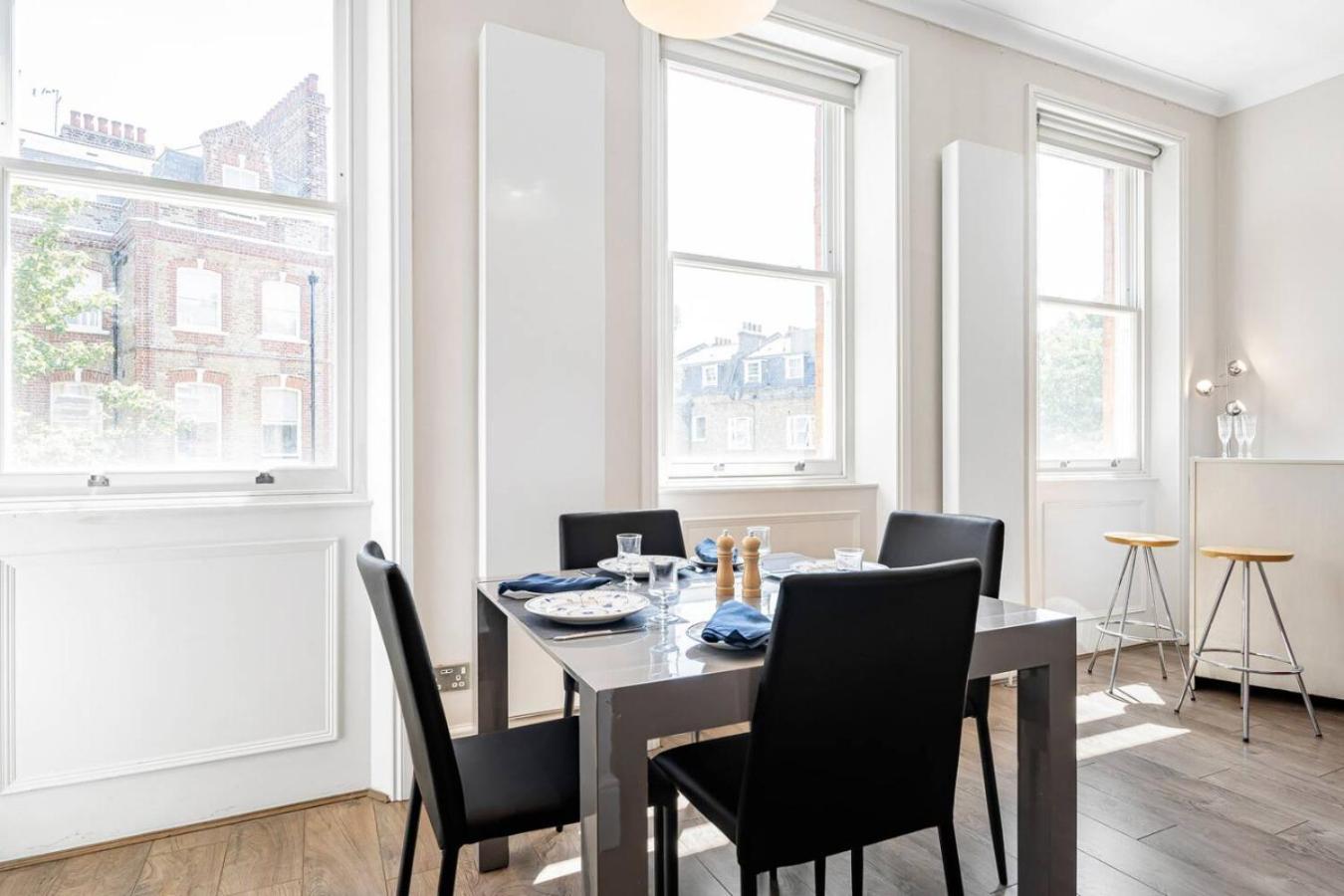 Stylish Kensington Home - Amazing Location
