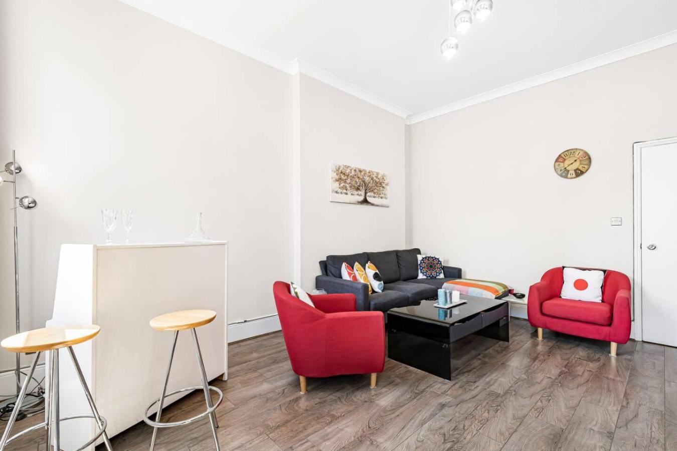 Stylish Kensington Home - Amazing Location