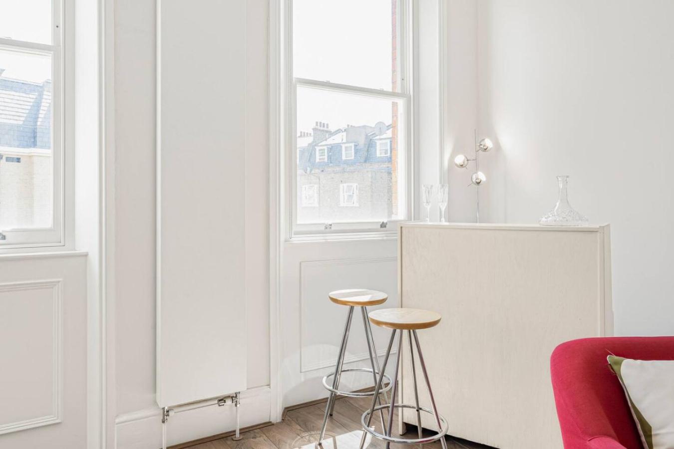 Stylish Kensington Home - Amazing Location