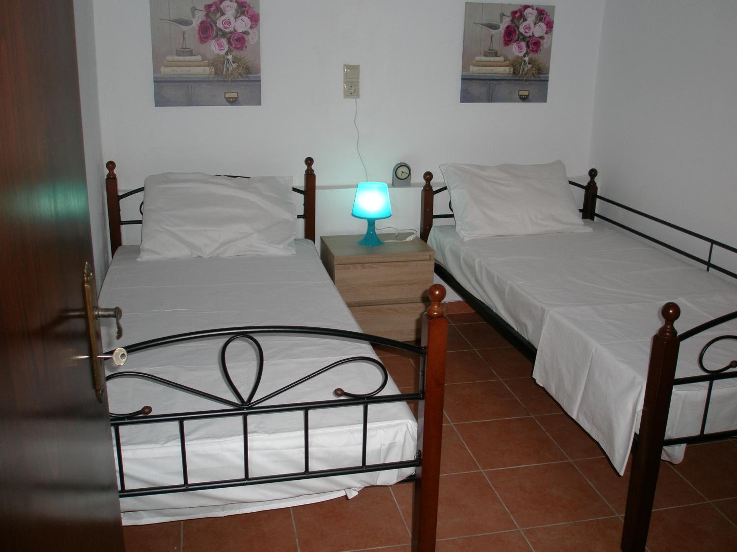 Casa Theoni