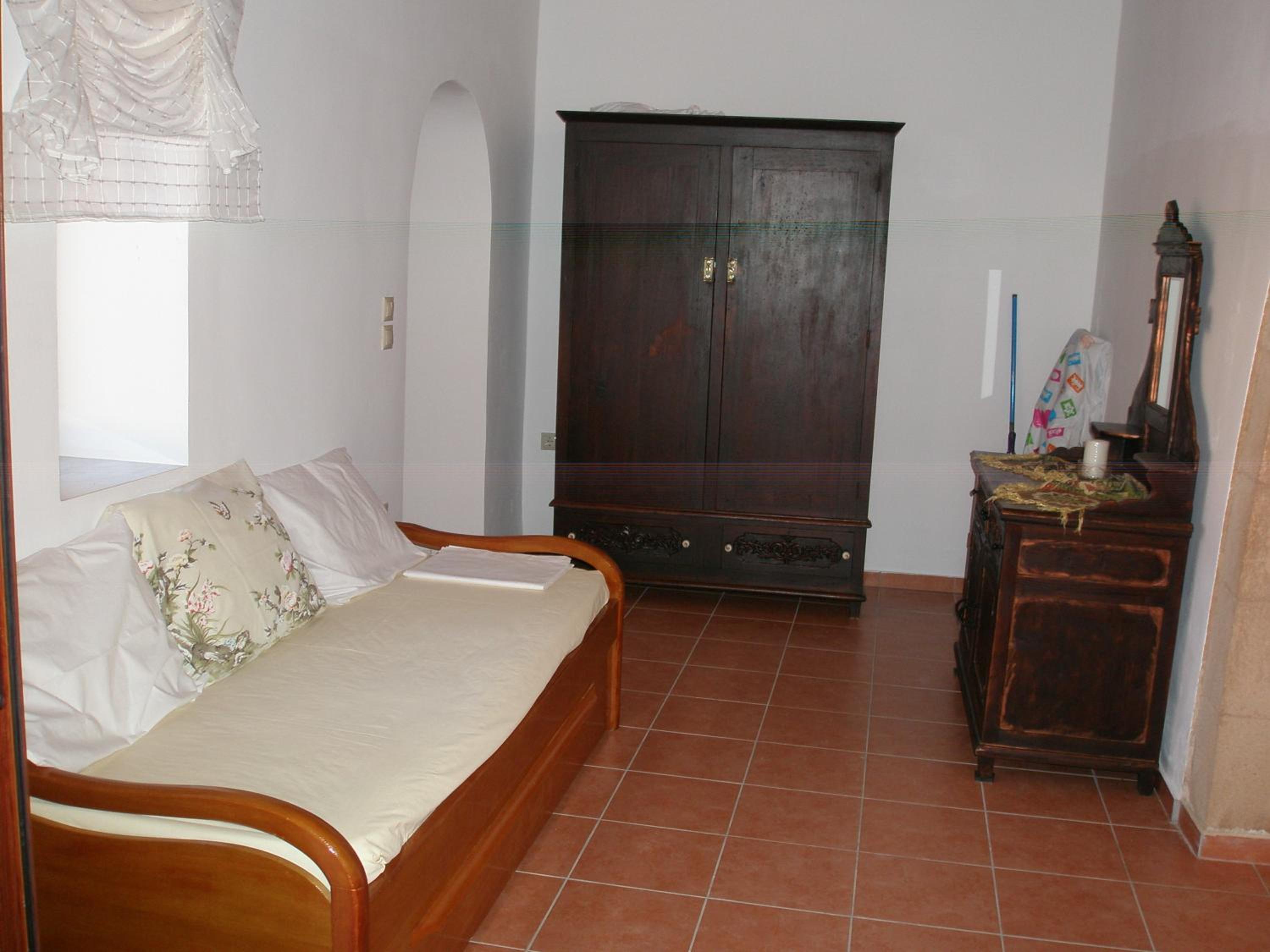 Casa Theoni