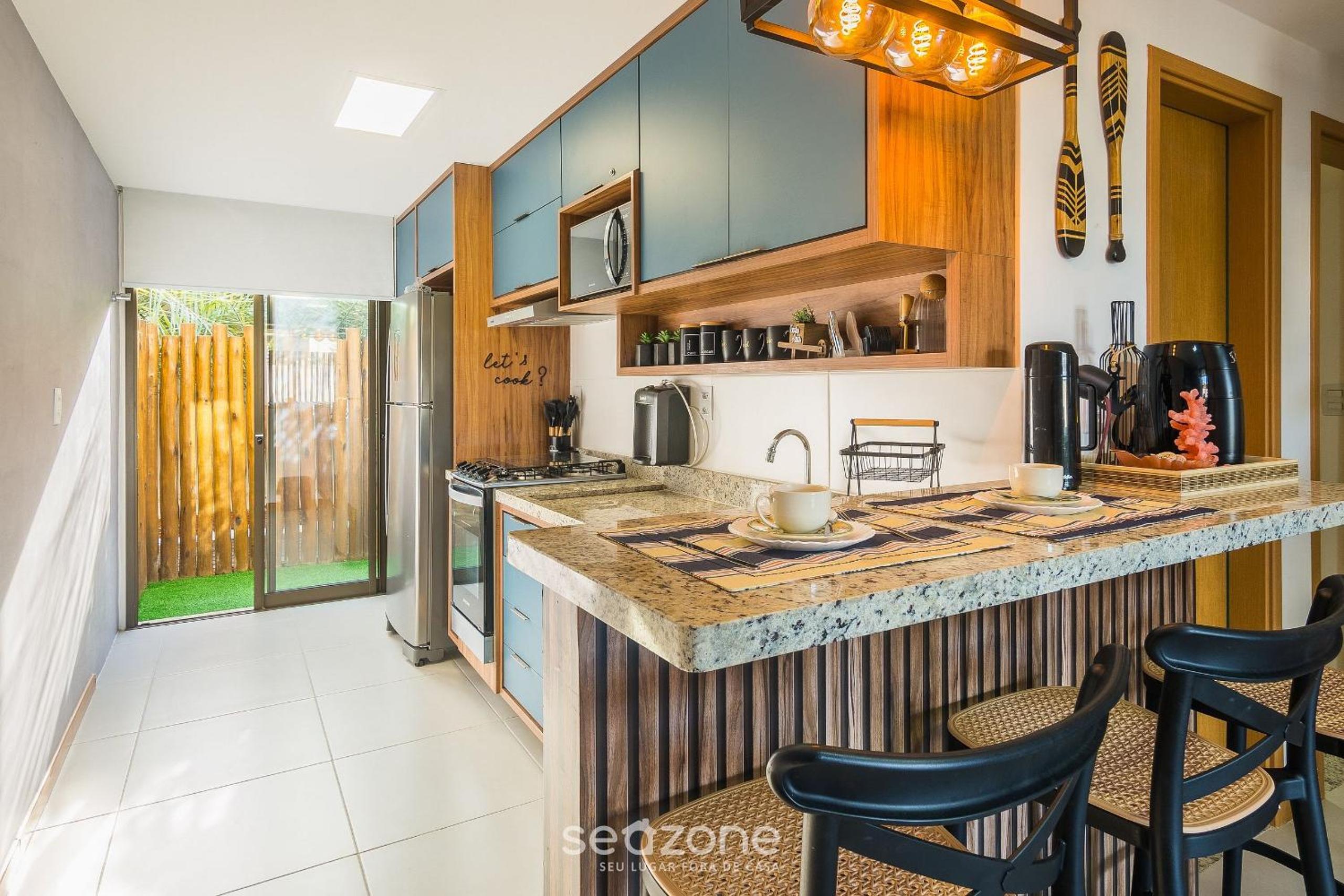 2 Suite Apartment in Condo with Pool EKO0008
