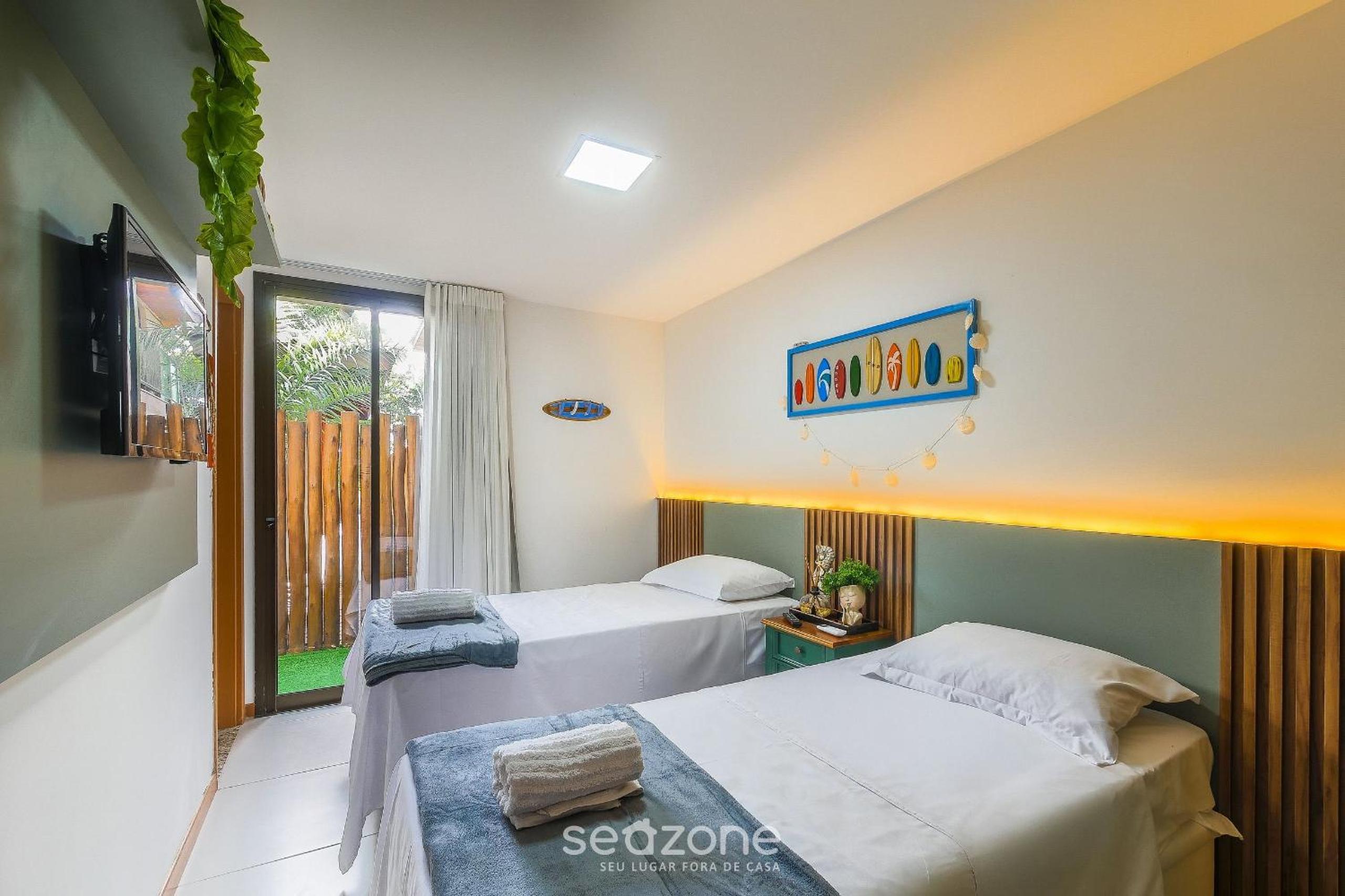 2 Suite Apartment in Condo with Pool EKO0008