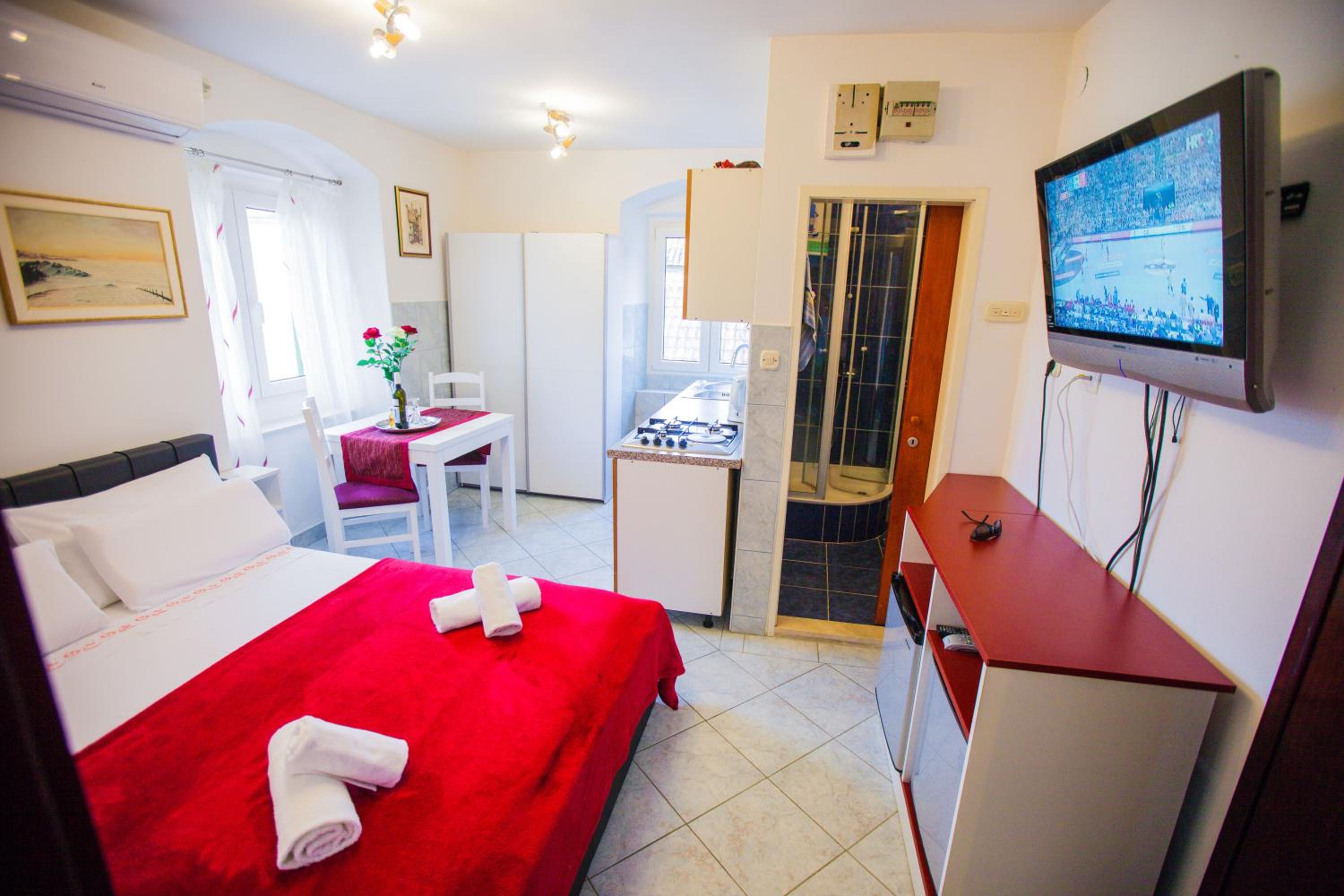 Golden Gate Dream Rooms