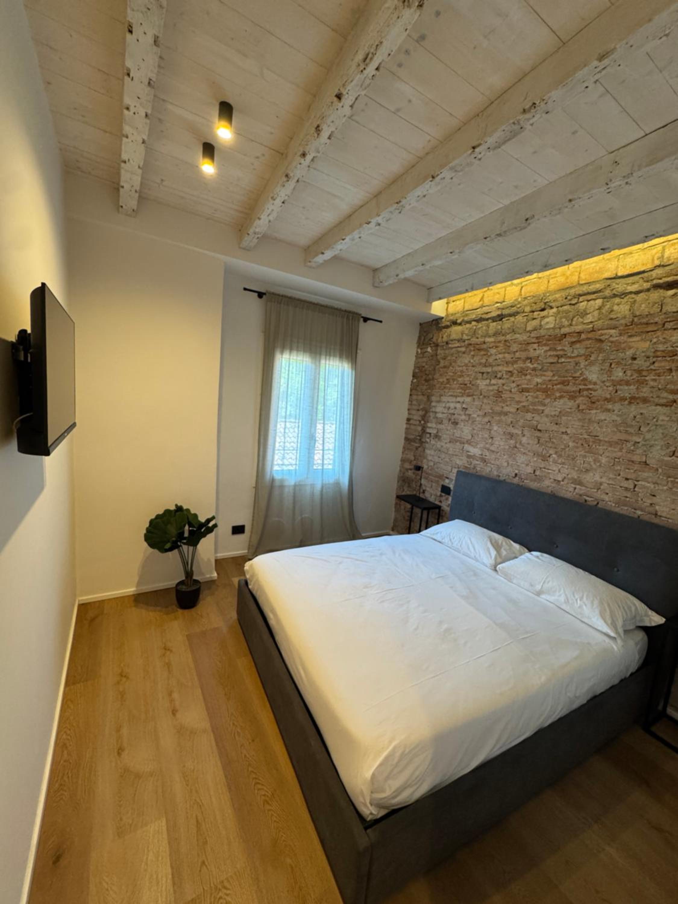 Pedroom Via San Tomaso