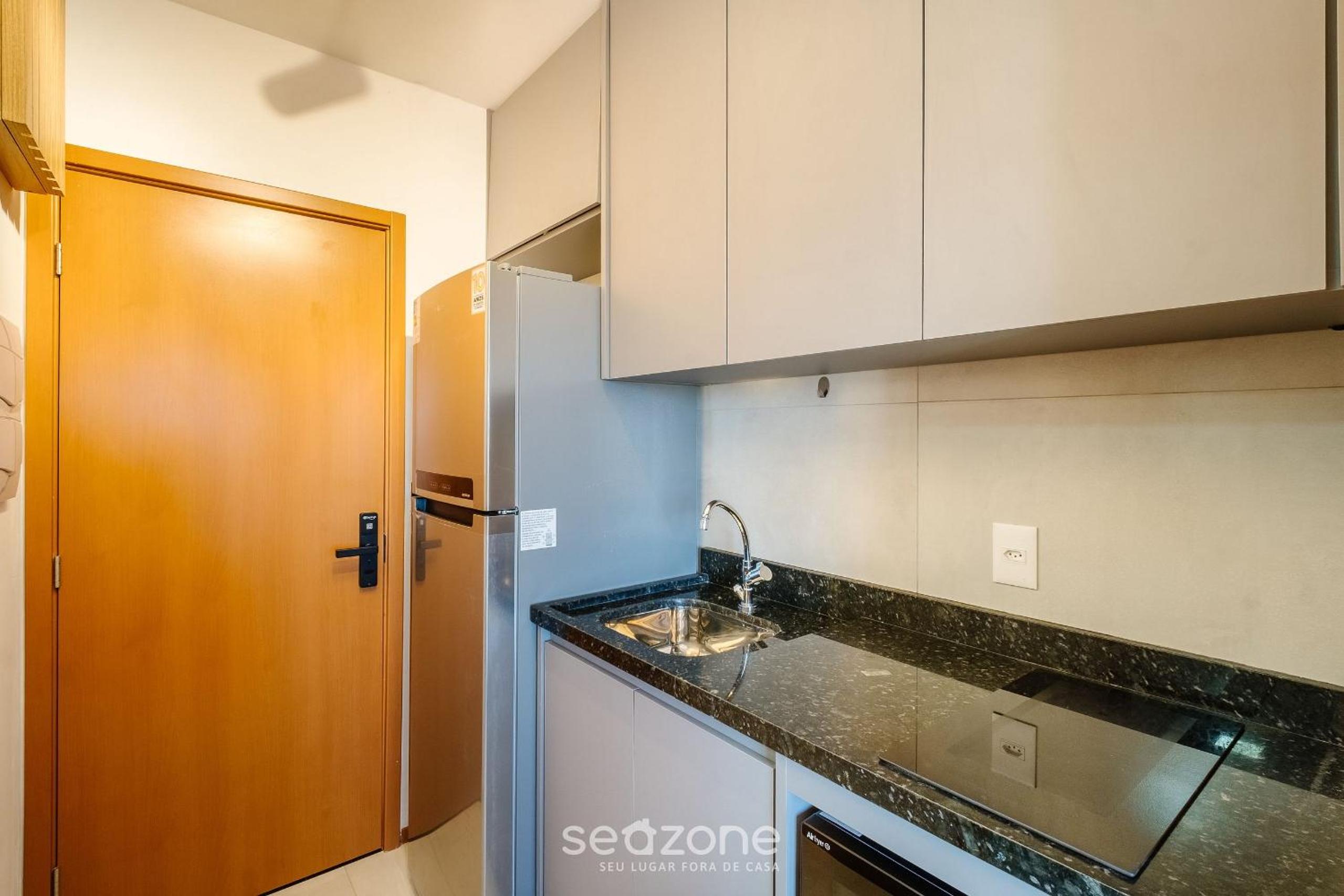 ONE - Studios in Piatã, 230m from the Beach