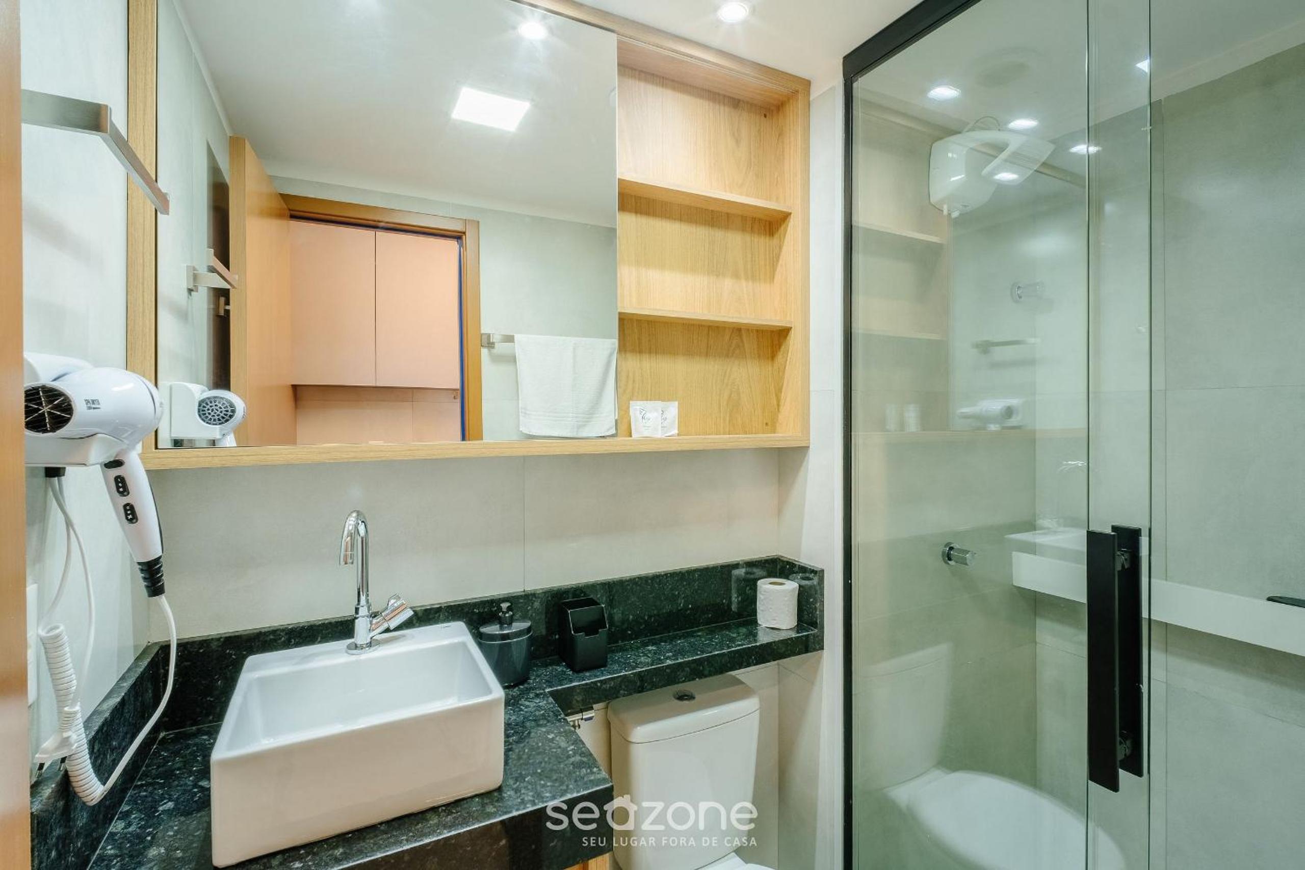 ONE - Studios in Piatã, 230m from the Beach