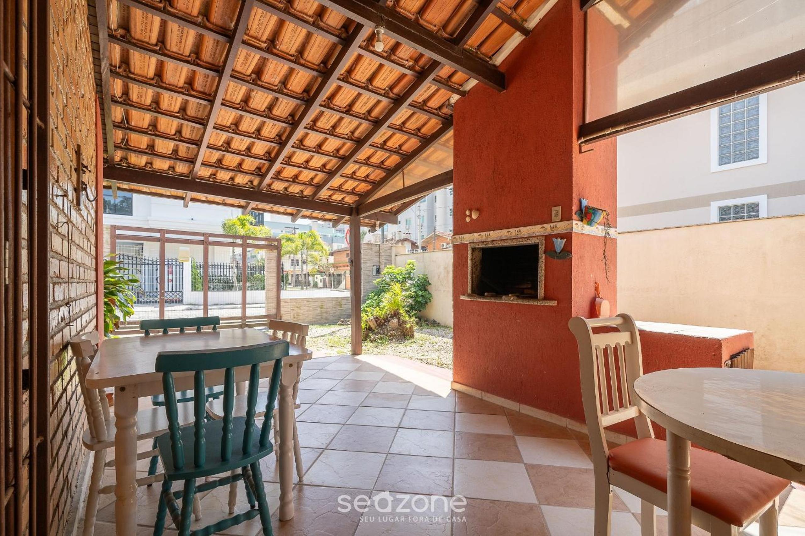 3BR House 230m from beach w/ BBQ & Grg RGV115