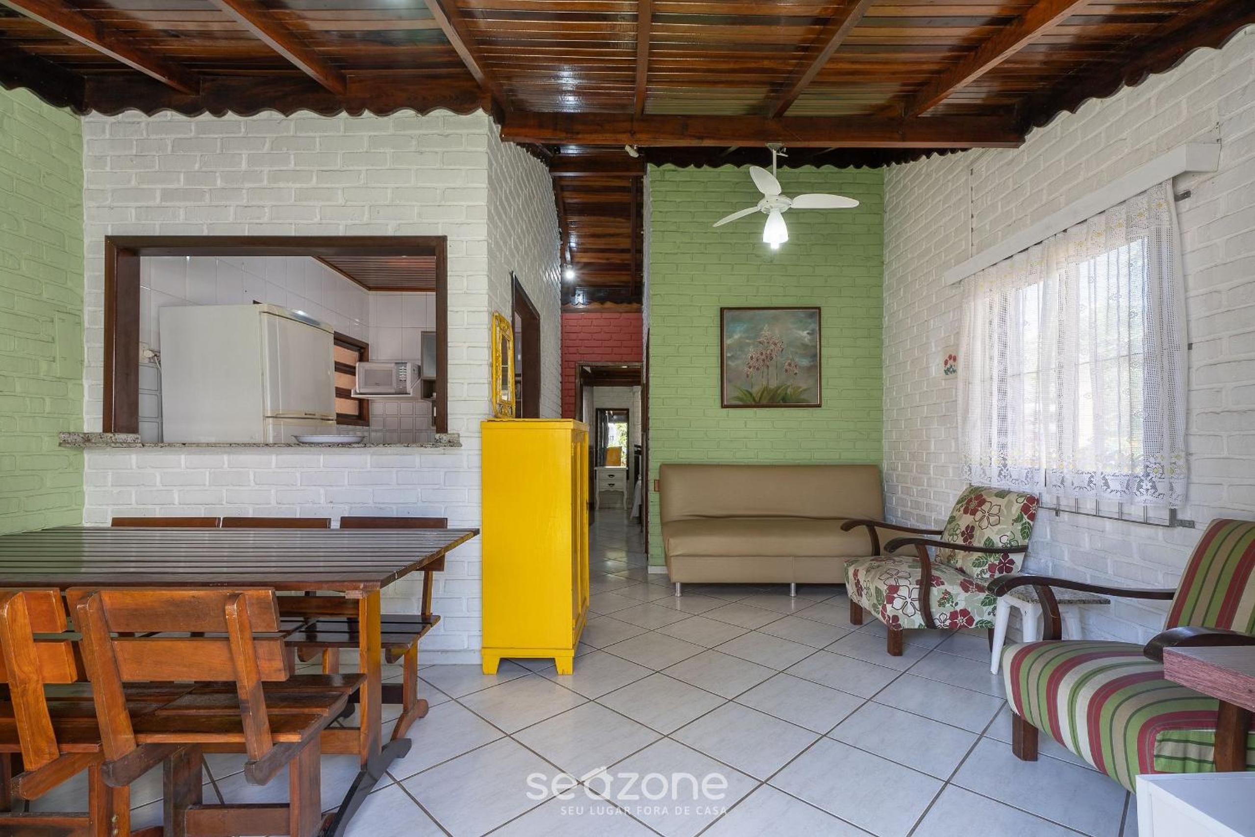 3BR House 230m from beach w/ BBQ & Grg RGV115
