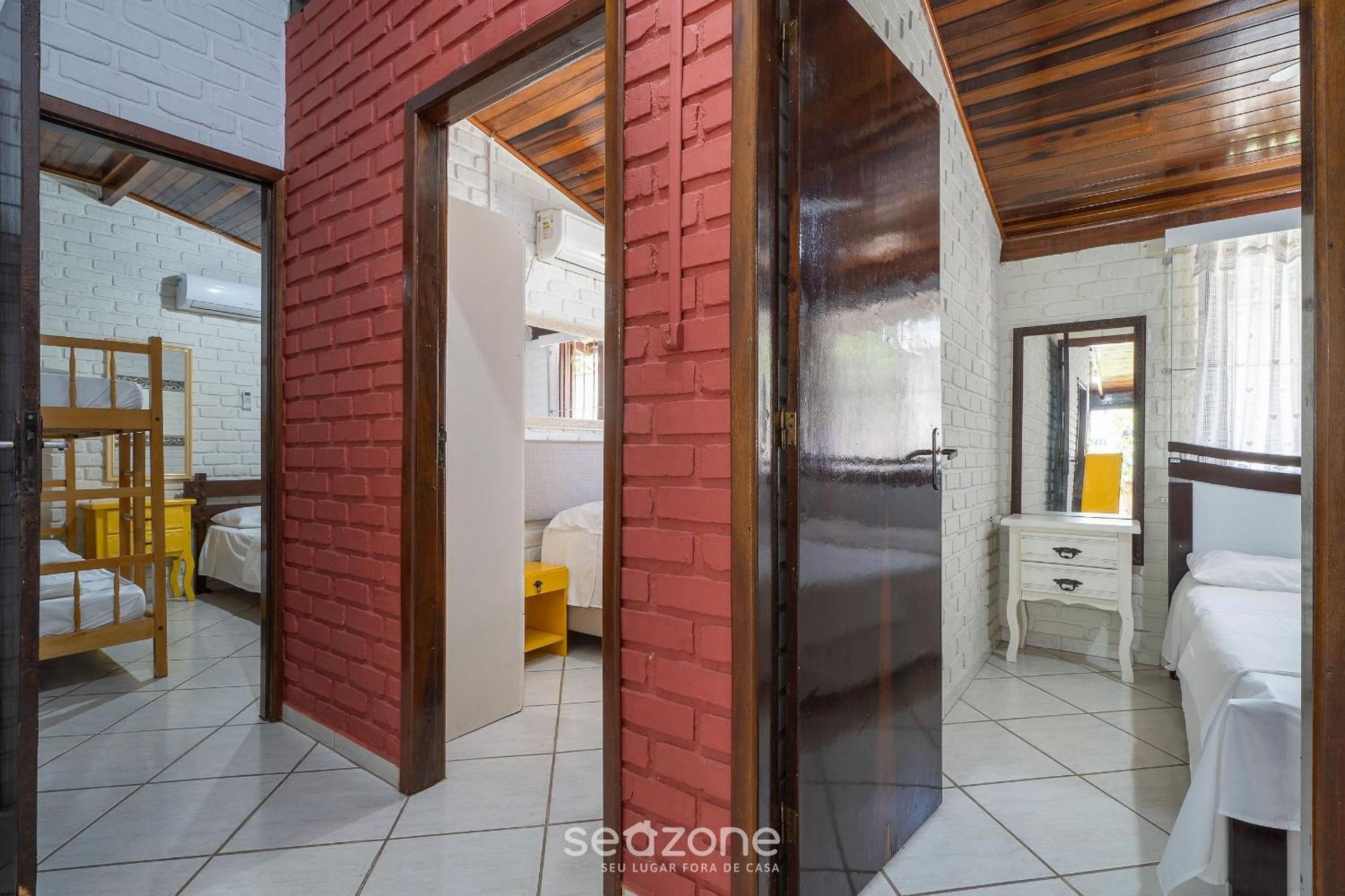3BR House 230m from beach w/ BBQ & Grg RGV115