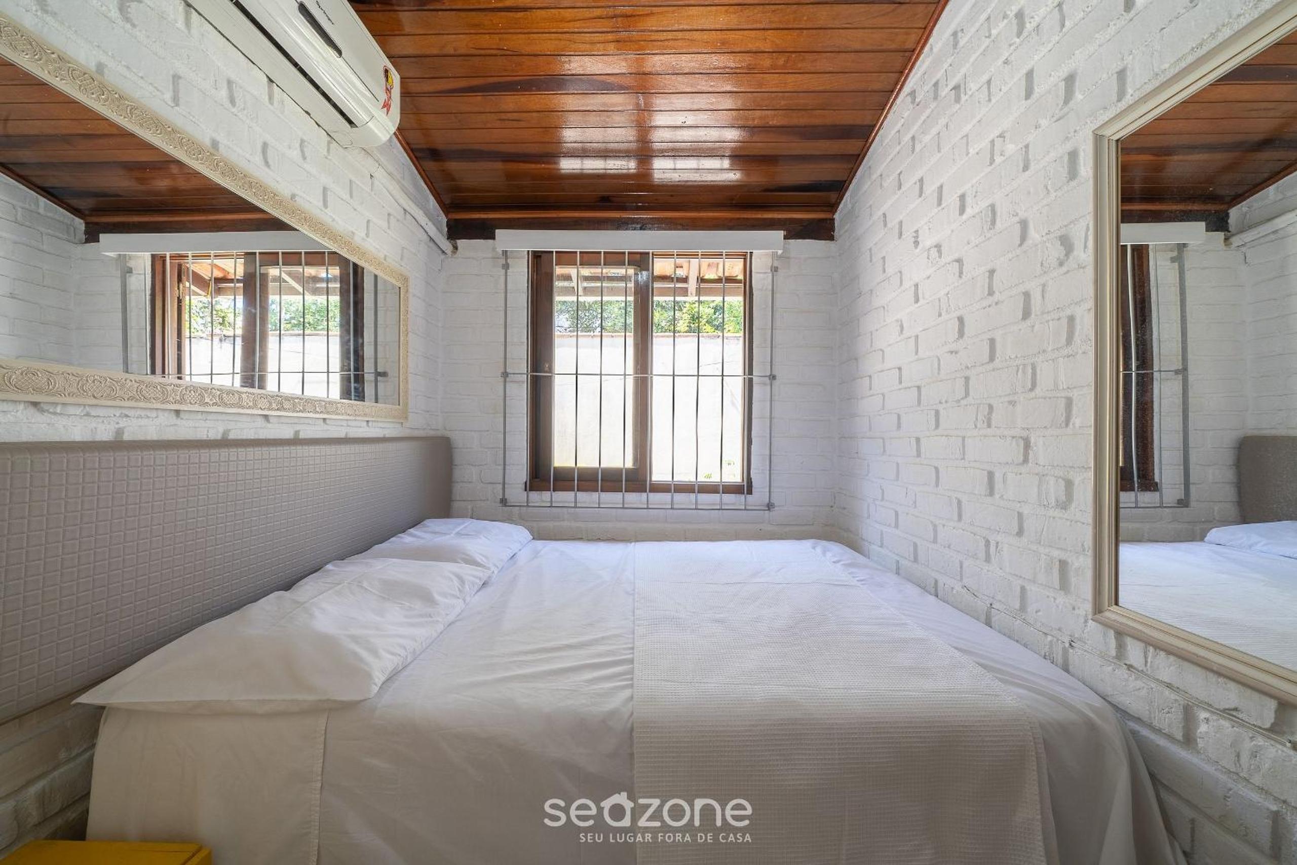 3BR House 230m from beach w/ BBQ & Grg RGV115