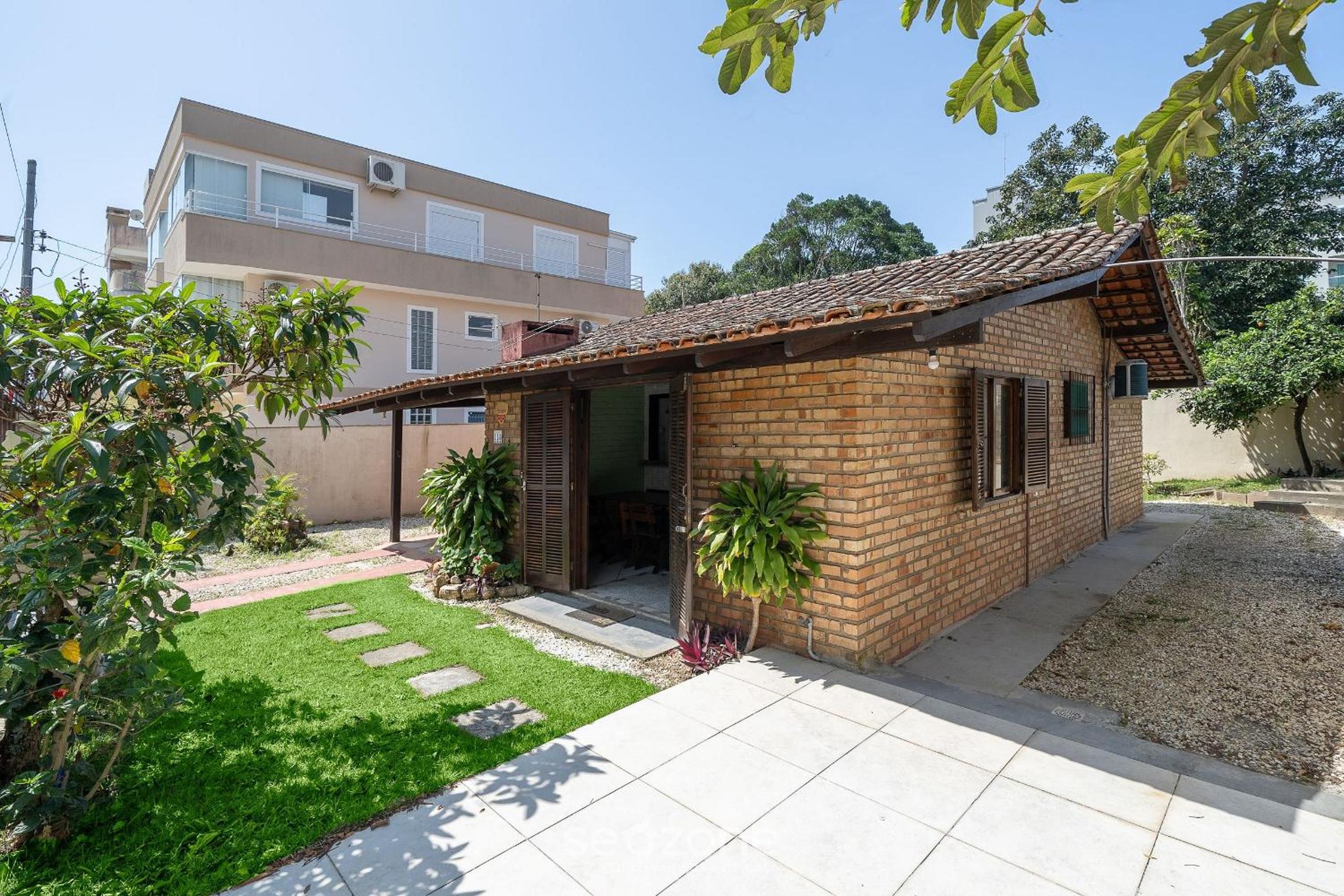 3BR House 230m from beach w/ BBQ & Grg RGV115