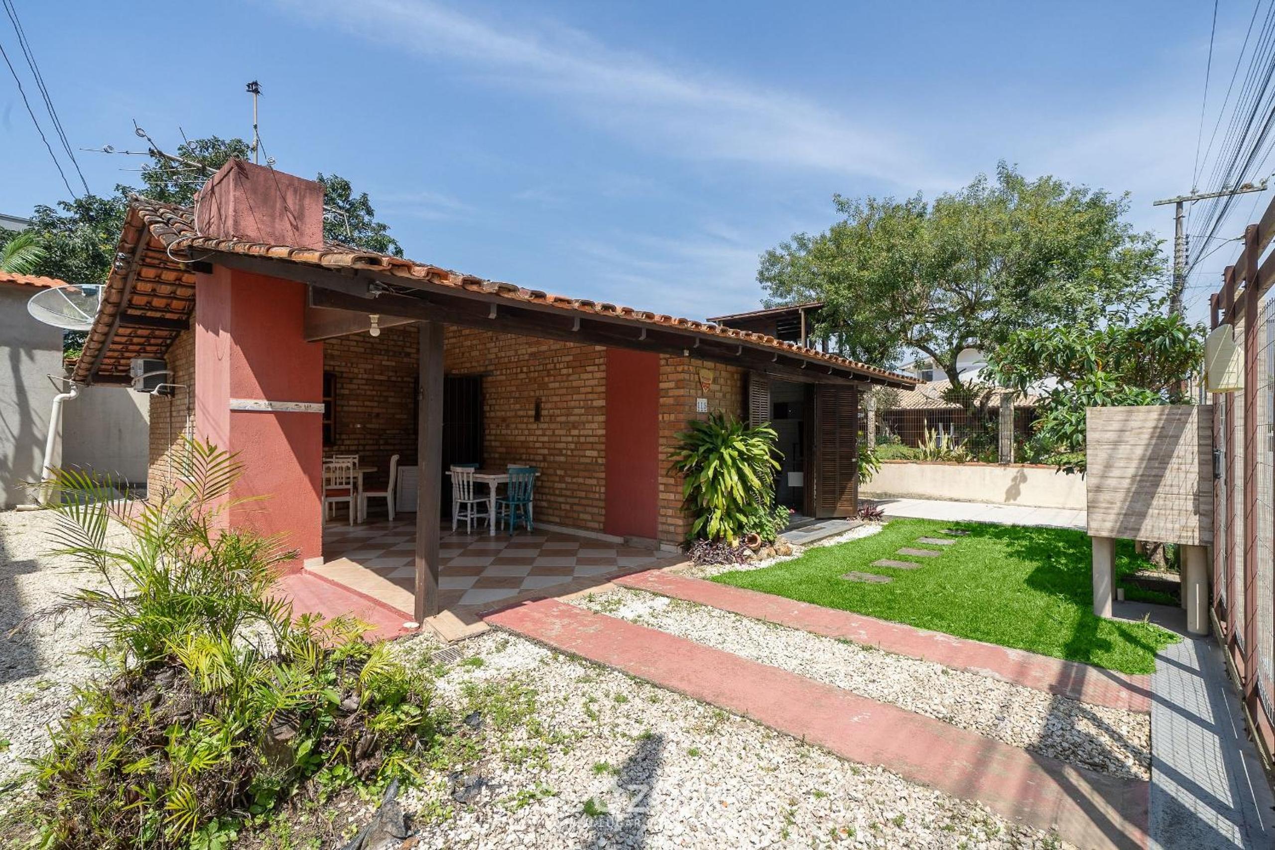 3BR House 230m from beach w/ BBQ & Grg RGV115