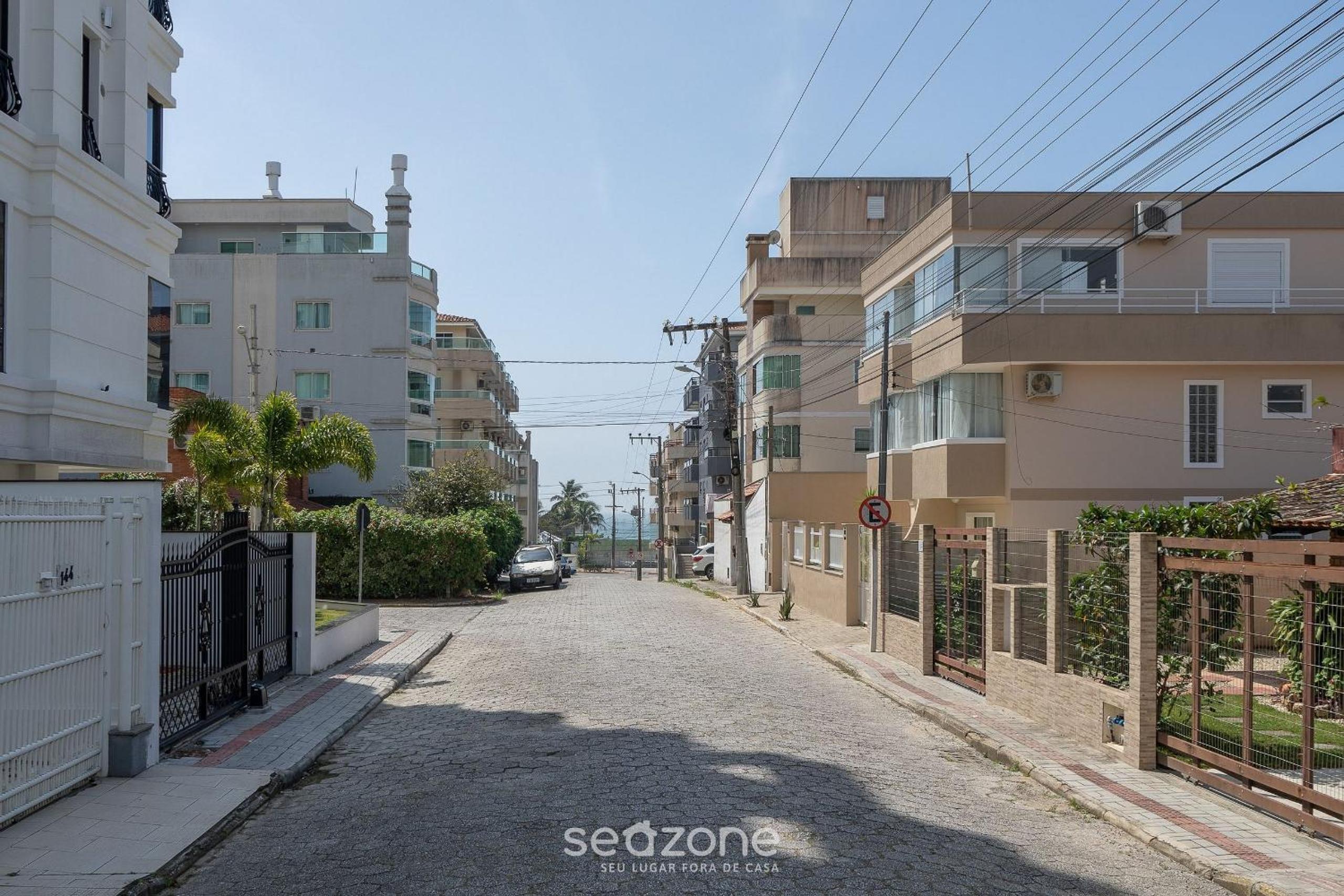 3BR House 230m from beach w/ BBQ & Grg RGV115