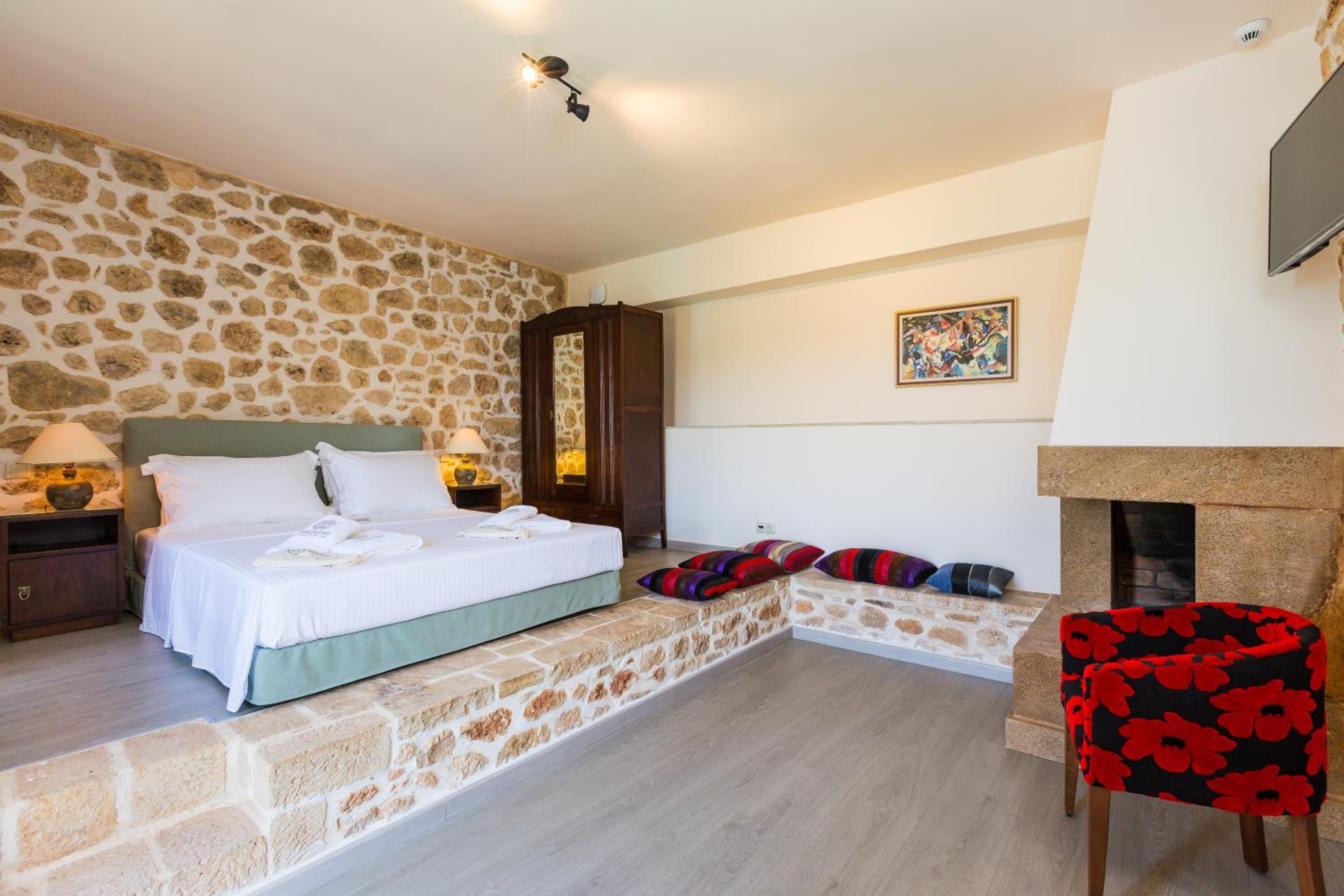 ERONDAS Cretan Country Villas