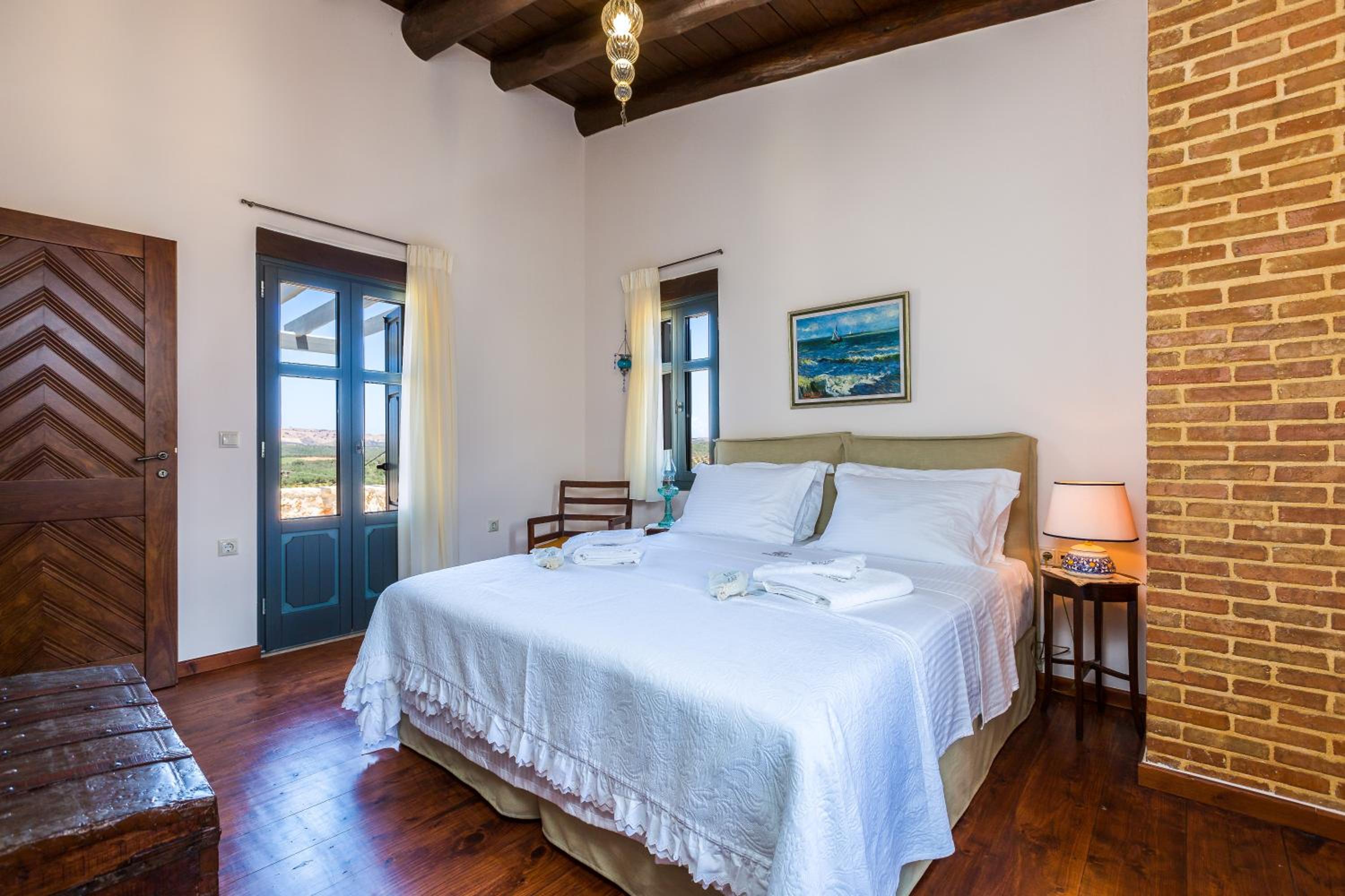 ERONDAS Cretan Country Villas