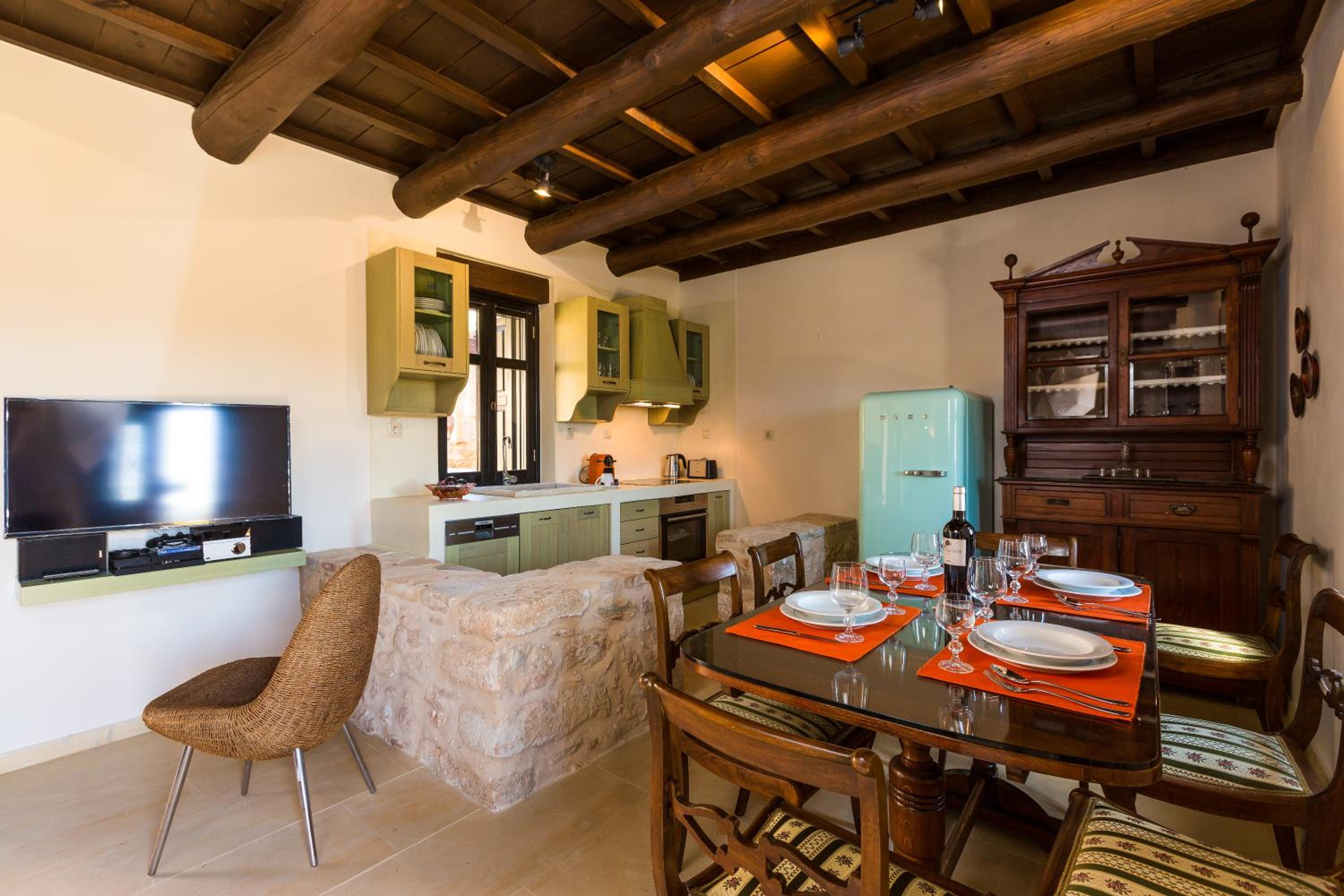ERONDAS Cretan Country Villas