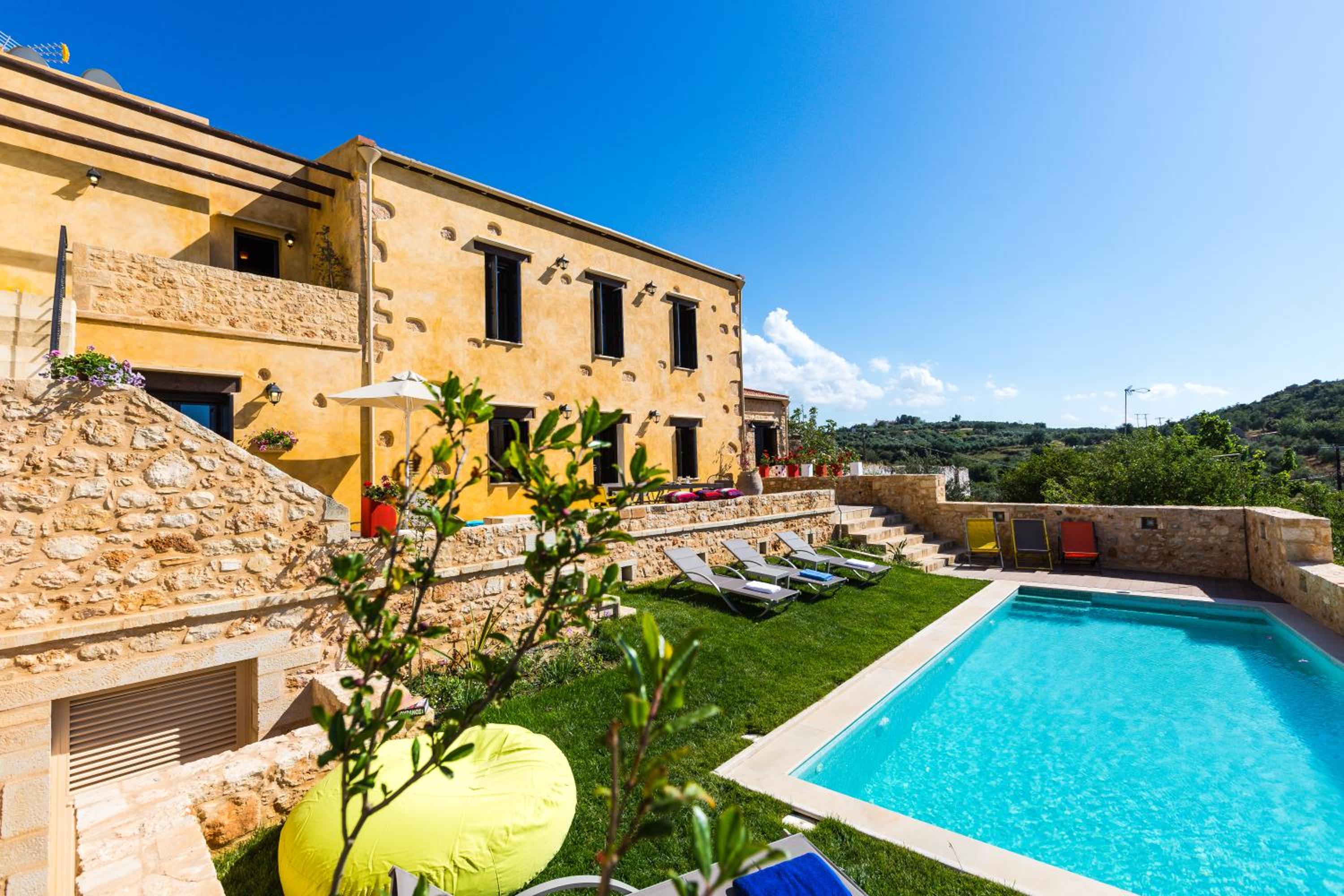ERONDAS Cretan Country Villas