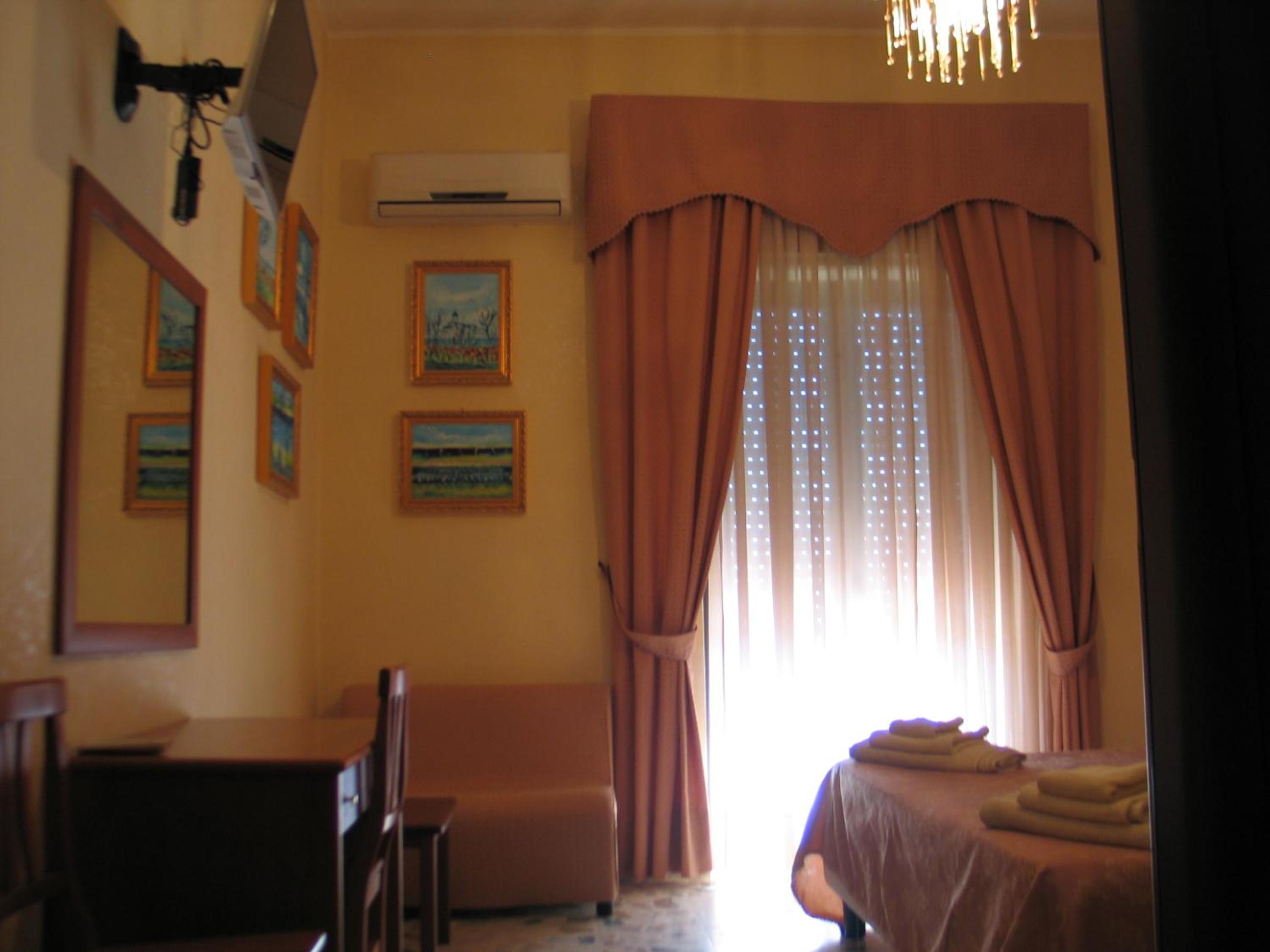 Photo 33