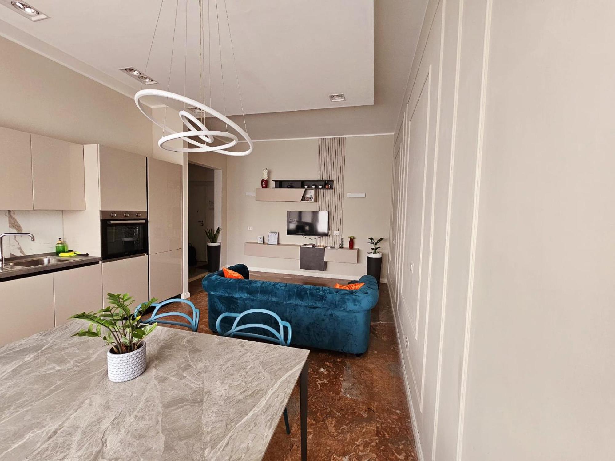 Upper San Pietro elegant flat on metro A with a view