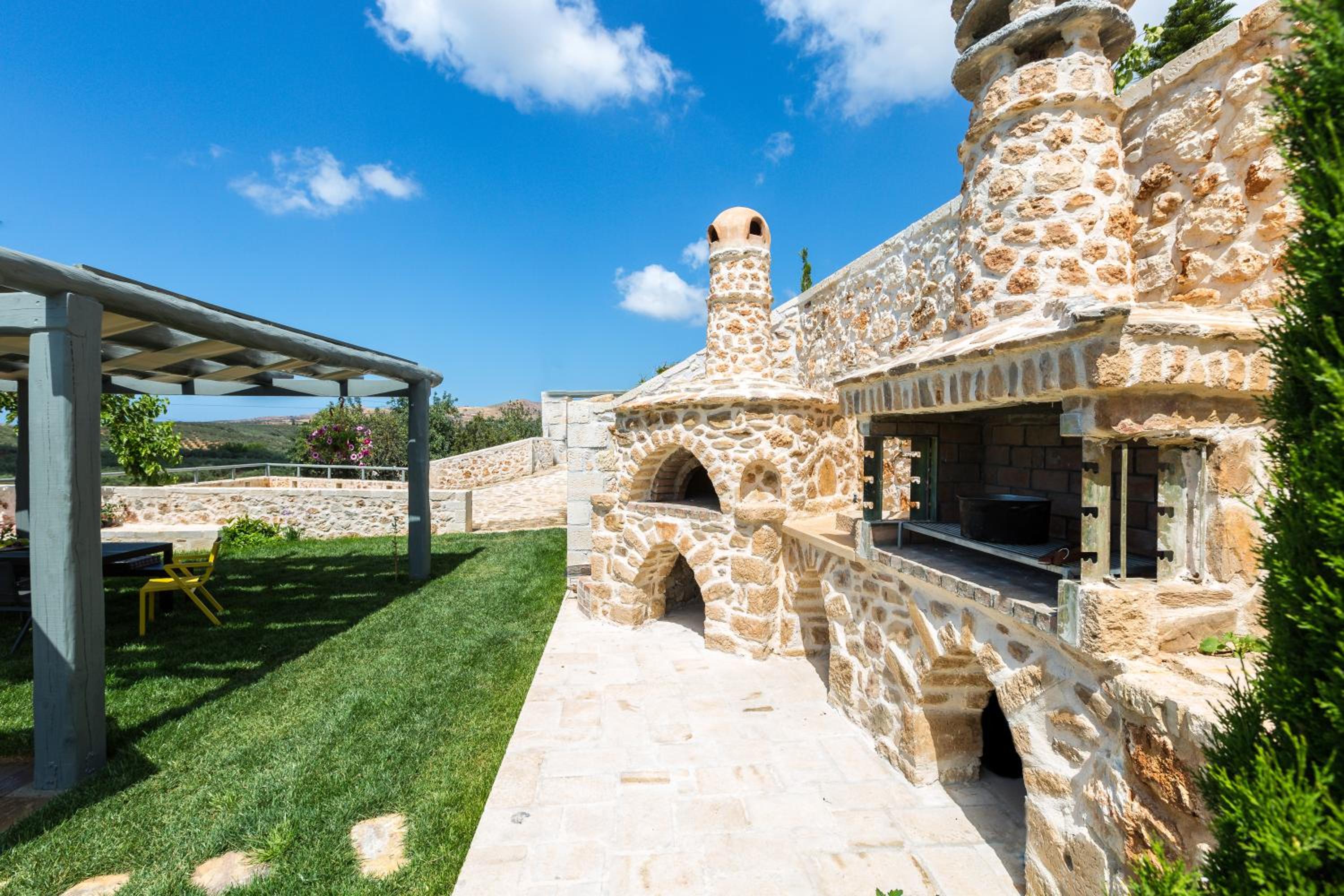 ERONDAS Cretan Country Villas