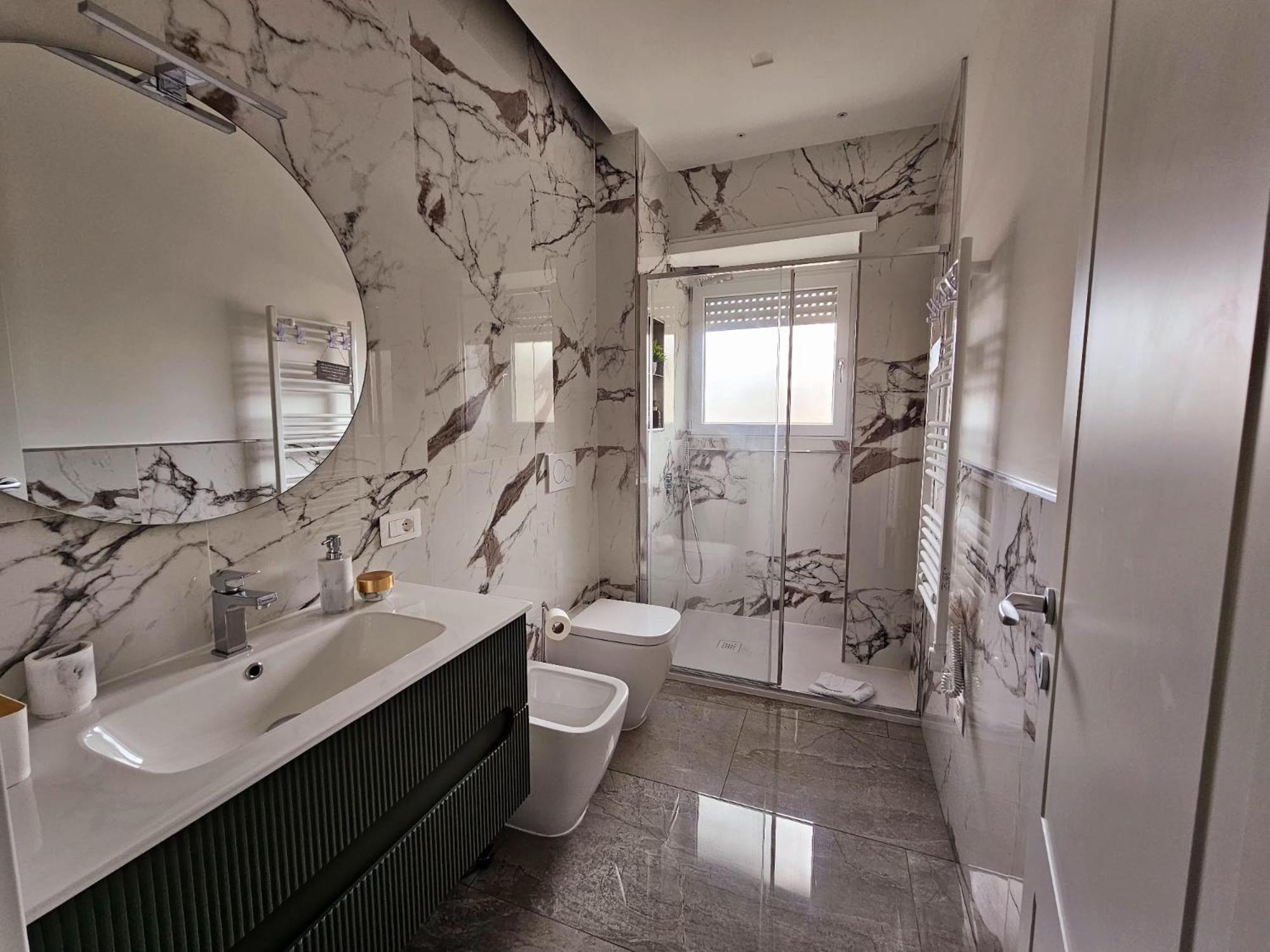 Upper San Pietro elegant flat on metro A with a view