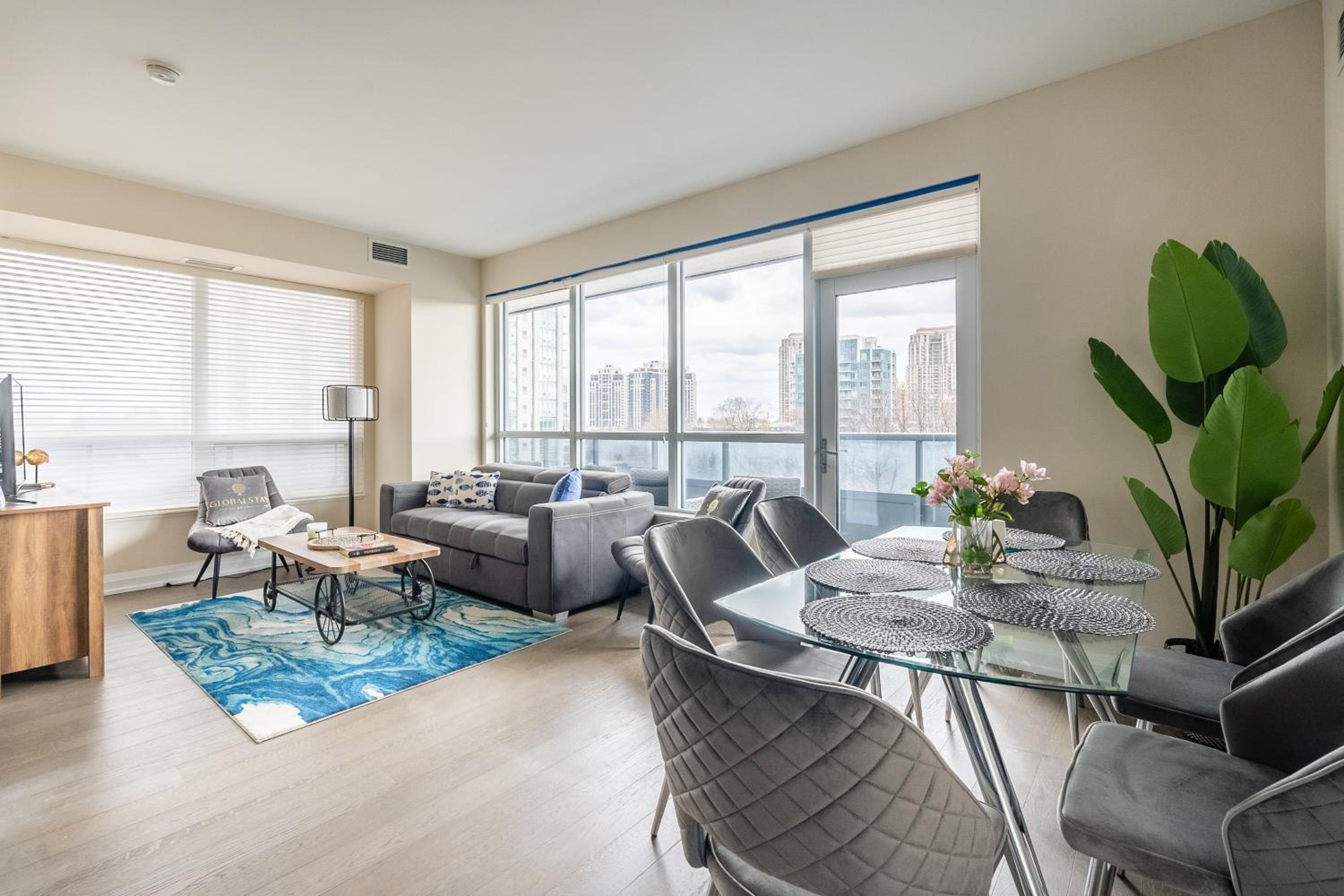 Stylish 2 BR & Den 2BA with Free Parking