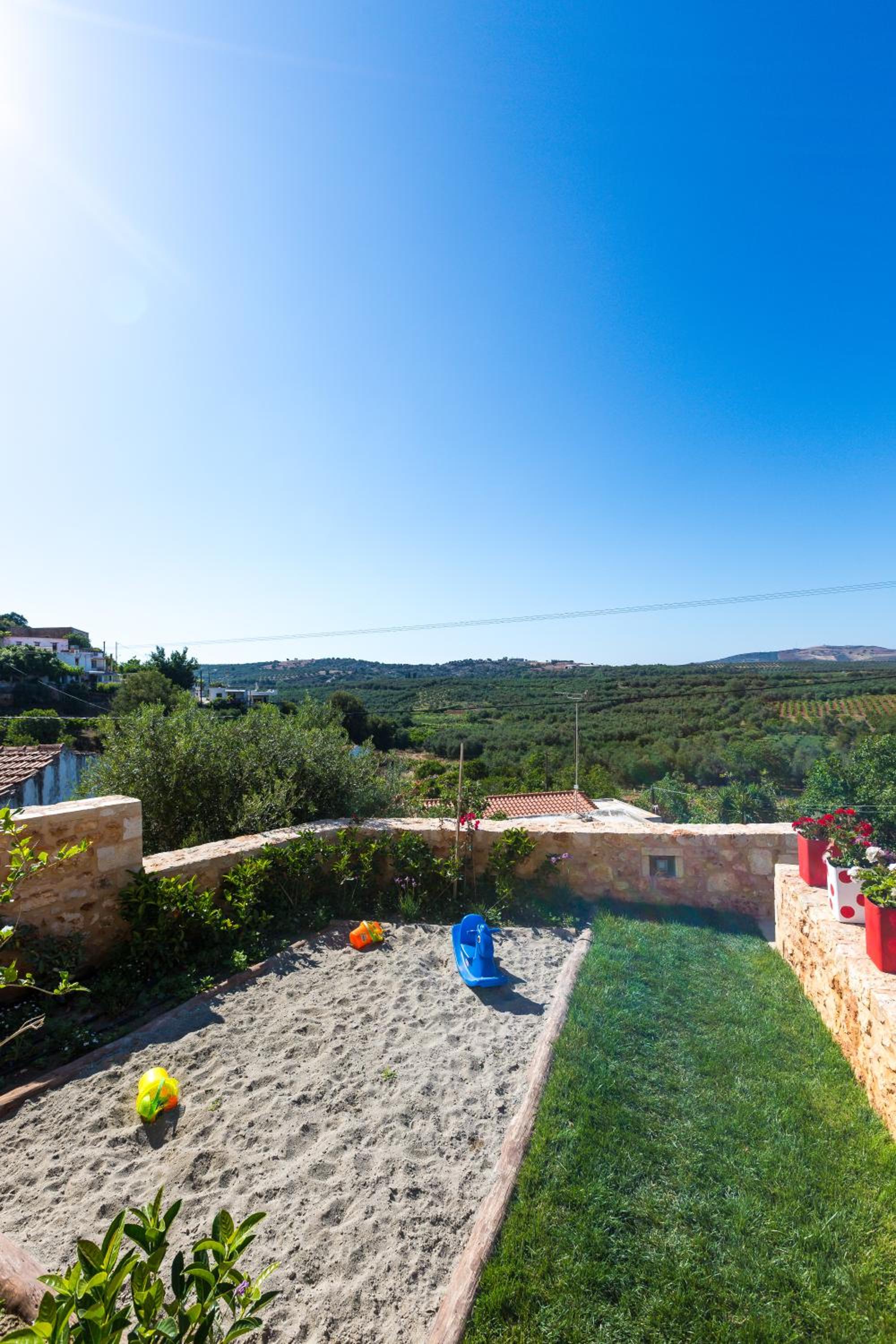 ERONDAS Cretan Country Villas