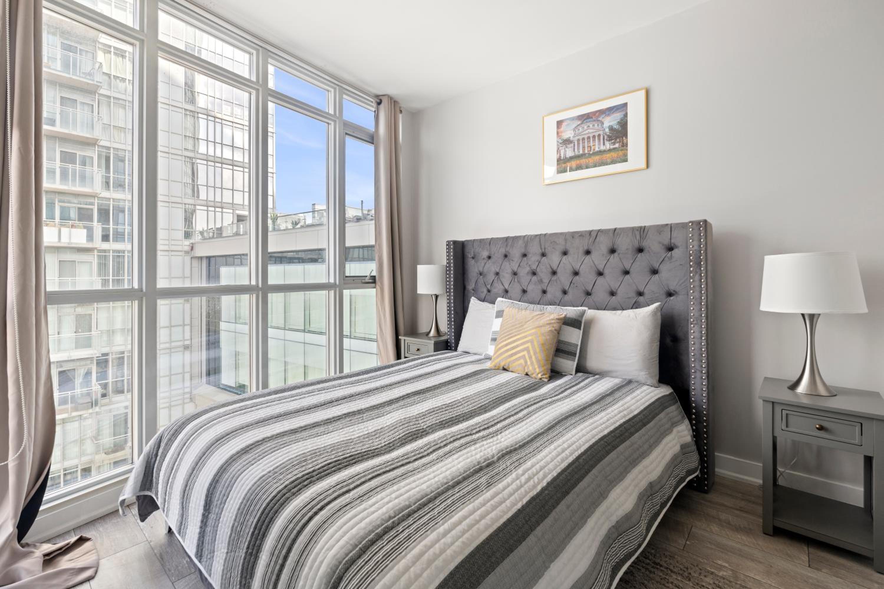 High Floor 1 Bedroom plus Den Condo Iceboat Terrace Downtown Toronto
